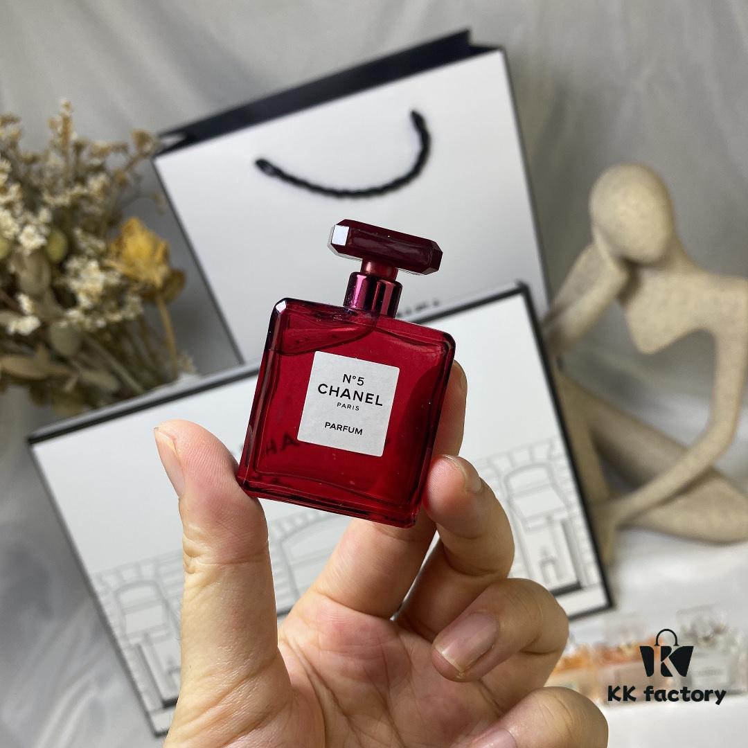 Q-Style Chanel 8-Piece Mini Perfume Set, 7.5ml×8, Includes Gift Bag, No Spray Applicator, Dab-on Design