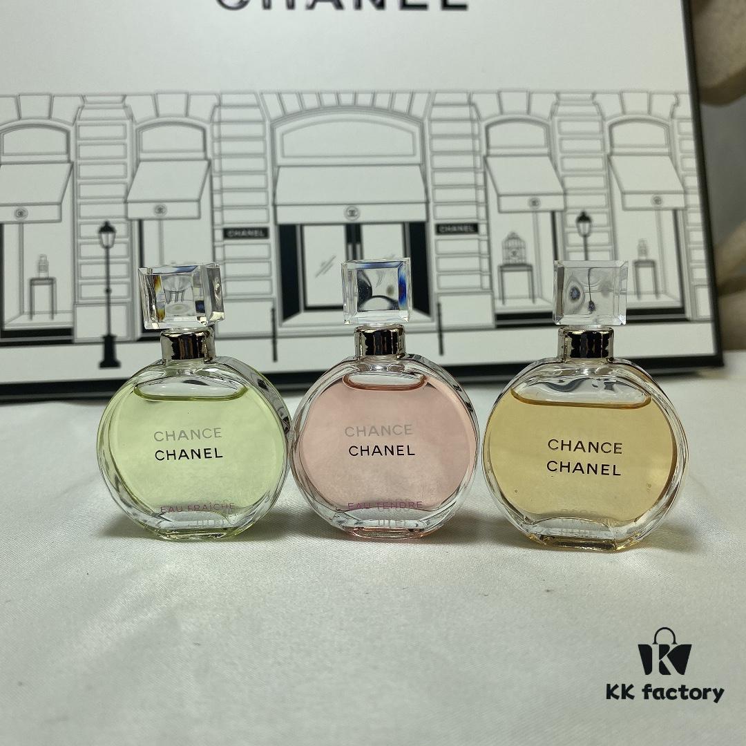 Q-Style Chanel 8-Piece Mini Perfume Set, 7.5ml×8, Includes Gift Bag, No Spray Applicator, Dab-on Design