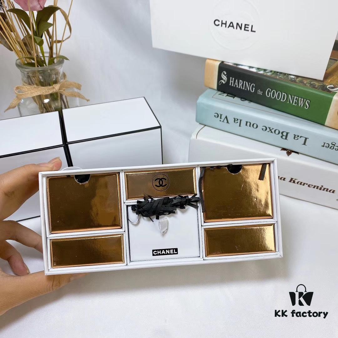 Chanel Q-Sized Christmas Set of Three in Collector's Box, Wooden Packaging, 7.5ml Each, No Spray Nozzles, Miniature Scents: L'Eau de Chanel, Modern Coco, Rich Coco, Multi-Functional Box for Storing Lipsticks and Jewelry