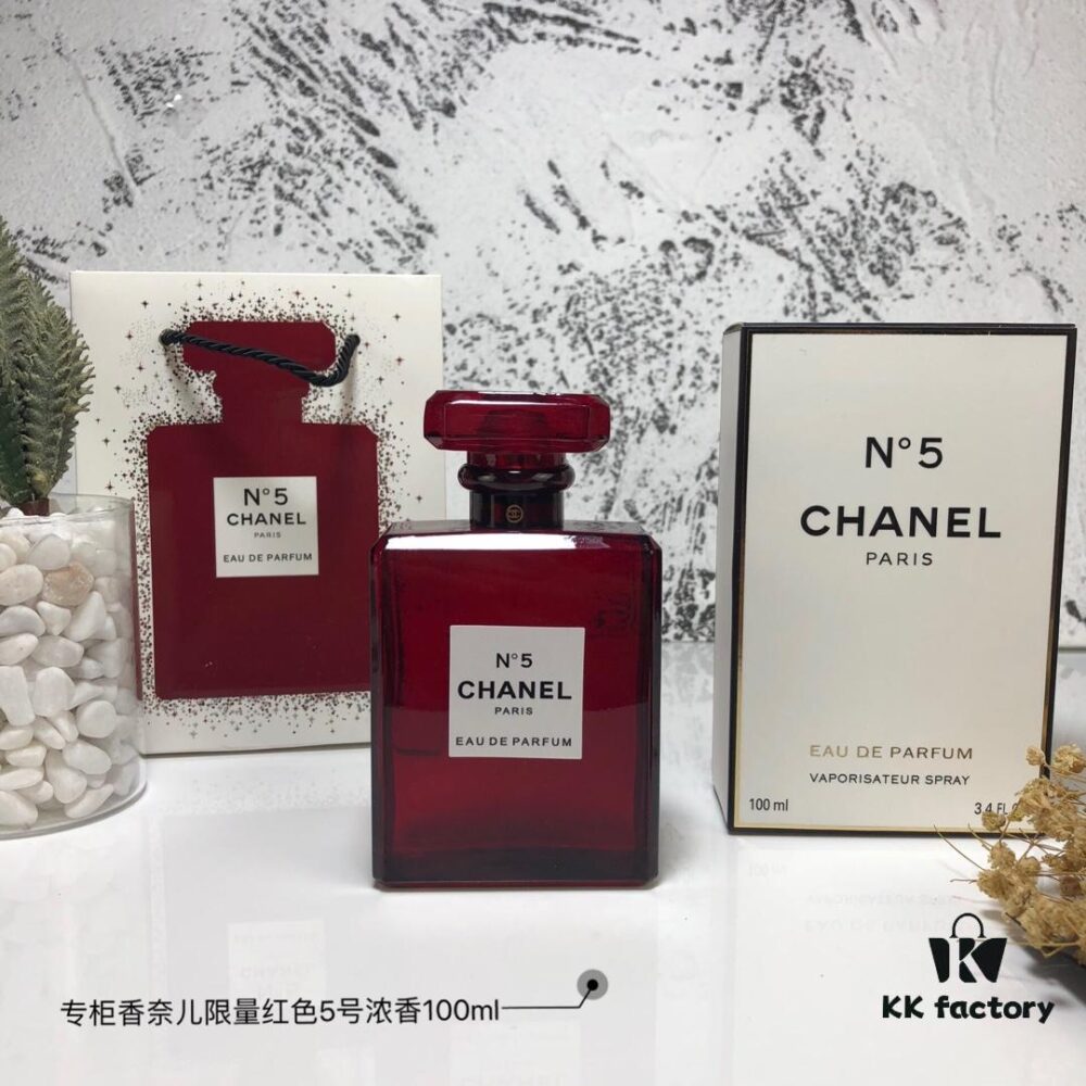 CHANEL N°5 Limited Edition Red Bottle Eau de Parfum, Intense Fragrance – Holiday Exclusive 2018-2019