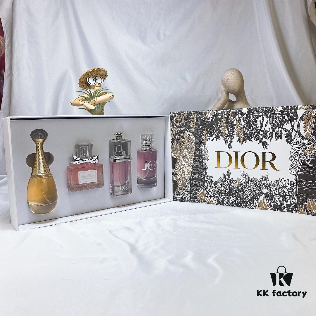 New Dior Perfume Mini Deluxe Gift Set 4-Piece Set, Including J'adore, Miss Dior, Addict Fresh, and Joy