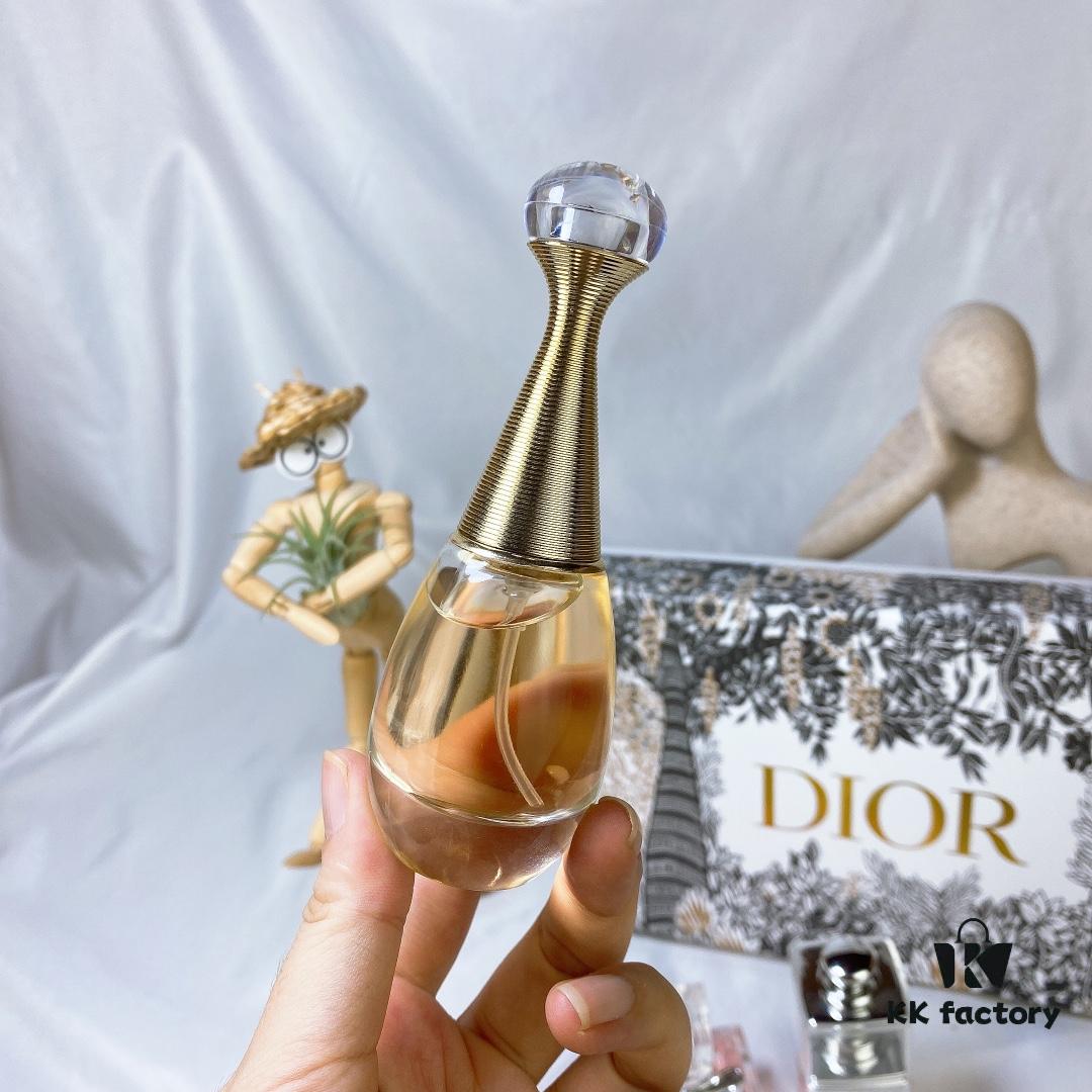 New Dior Perfume Mini Deluxe Gift Set 4-Piece Set, Including J'adore, Miss Dior, Addict Fresh, and Joy