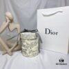 Dior Large Size Deep Green Jouy Print Hydrangea Scent Perfumed Candle Gift Set, Housewarming Gift 280g, with Boutique Shopping Bag