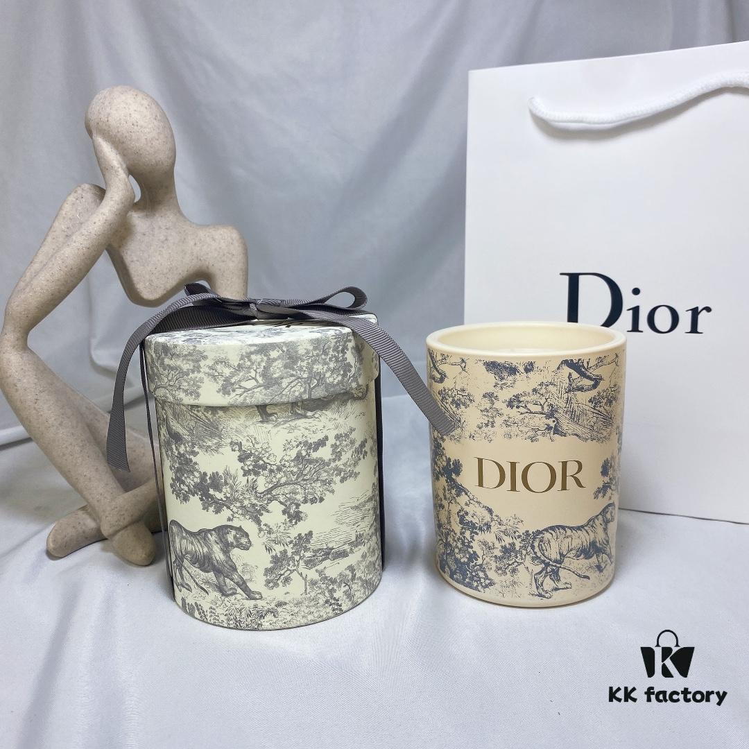 Dior Large Size Deep Green Jouy Print Hydrangea Scent Perfumed Candle Gift Set, Housewarming Gift 280g, with Boutique Shopping Bag