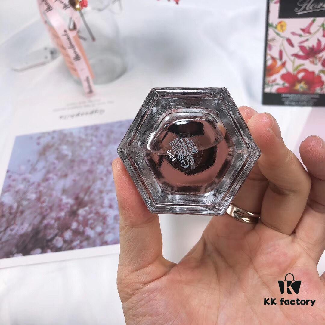 Gucci Flora by Gucci Gorgeous Gardenia, Pink Floral Eau de Toilette for Women, 100ml