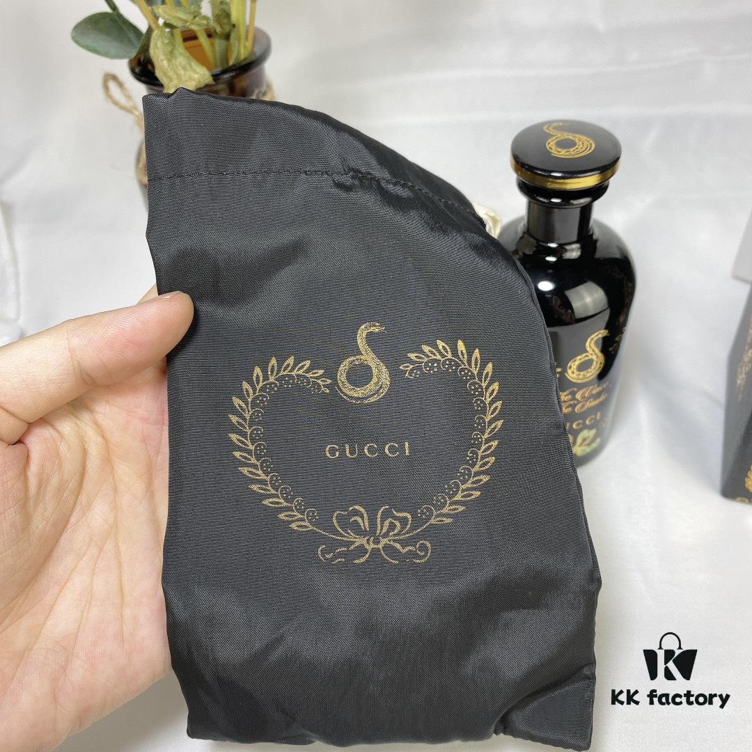 Gucci The Alchemist's Garden Black Bottle The Voice of the Snake Serpent's Whisper Eau de Parfum 100ml