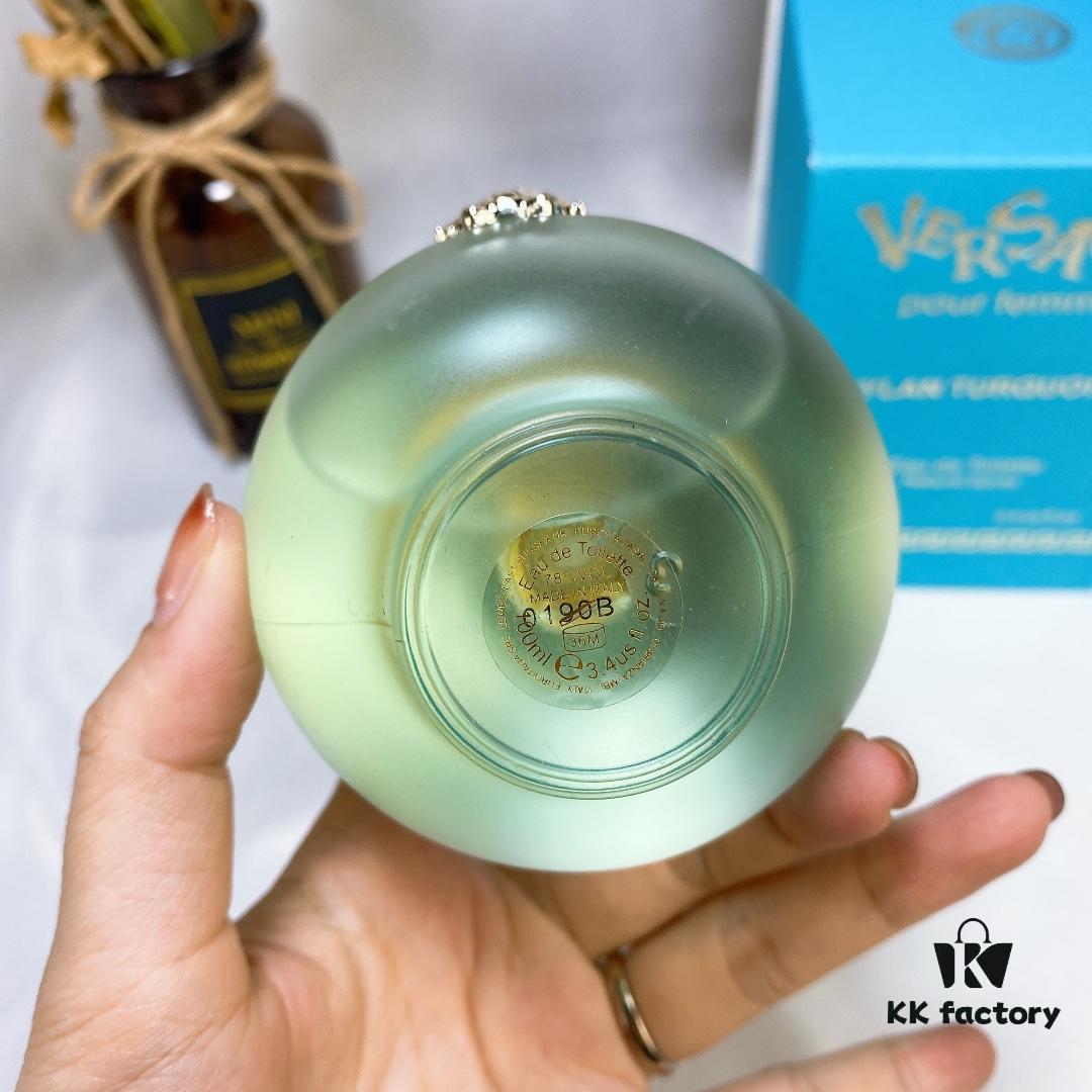 VERSACE DYLAN BLUE/Turquoise Versace Pour Femme Dylan Turquoise Women's Eau de Toilette 100ml