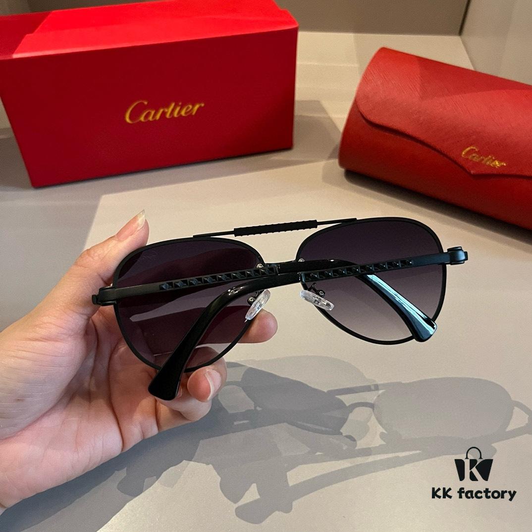 Cartier Men's High-End Oversized Aviator Sunglasses, 1:1 Replica of Official Website Version, Elegant and Luxurious Design with Minimalist Iconic Logo on Temples