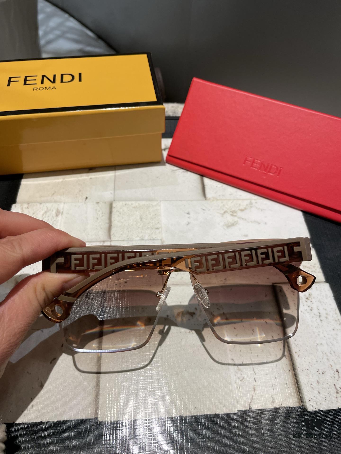 Fendi Postar Resin Polarized Sunglasses 😎 New Fashion Chic Style, Reduce Glare and Block Harmful Radiation 🥰 Essential for Travel, Outings, and Driving 🌸