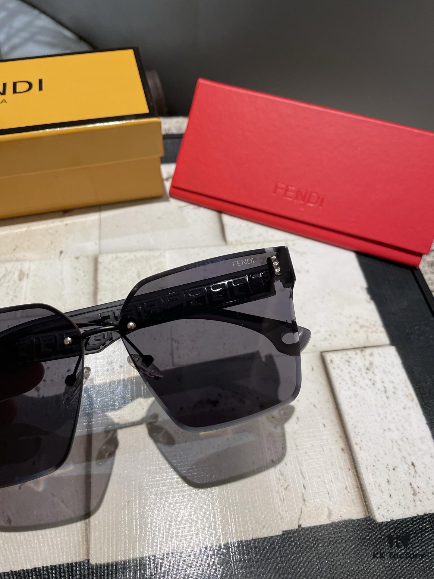 Fendi💌Polaroid Resin Sunglasses😎New Style Chanel-Inspired Shades for Reducing Glare🥰Blocks Harmful Light and Radiation😊Essential Fashion Accessory for Travel and Outings🌸Great for Driving Too🧐Brand Philosophy - Trends Come and Go, but Style Remains Eternal🥳6115 Eyewear Sunglasses