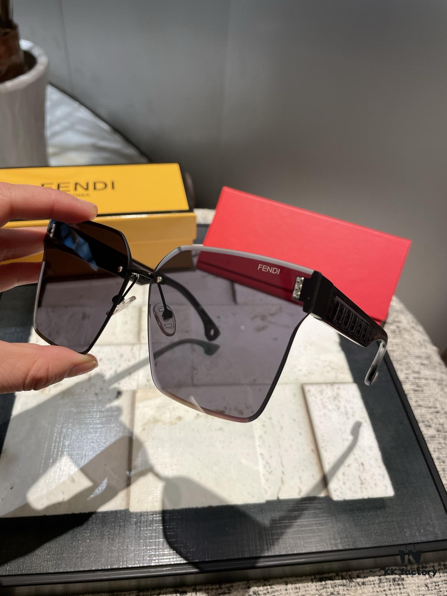 Fendi💌Polaroid Resin Sunglasses😎New Style Chanel-Inspired Shades for Reducing Glare🥰Blocks Harmful Light and Radiation😊Essential Fashion Accessory for Travel and Outings🌸Great for Driving Too🧐Brand Philosophy - Trends Come and Go, but Style Remains Eternal🥳6115 Eyewear Sunglasses
