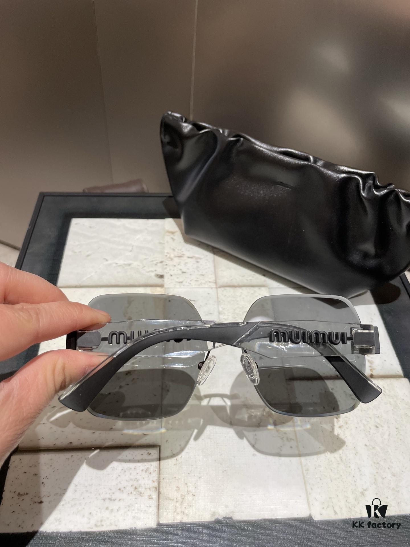 Fendi Sparkle Polarized Fashion Elegant Sunglasses for Women