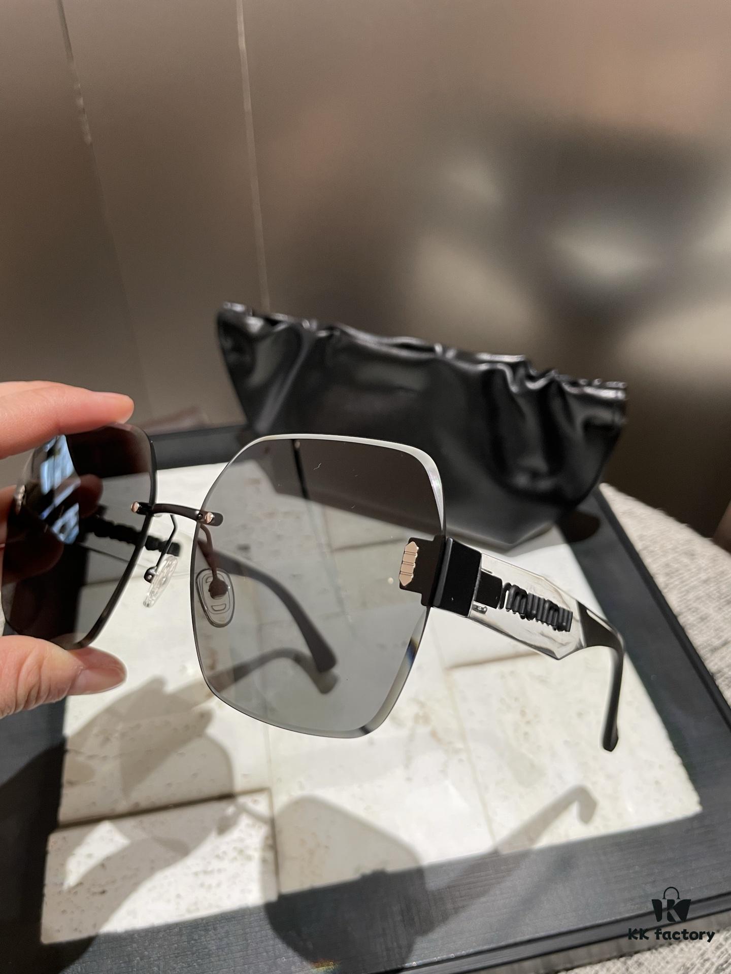 Fendi Sparkle Polarized Fashion Elegant Sunglasses for Women