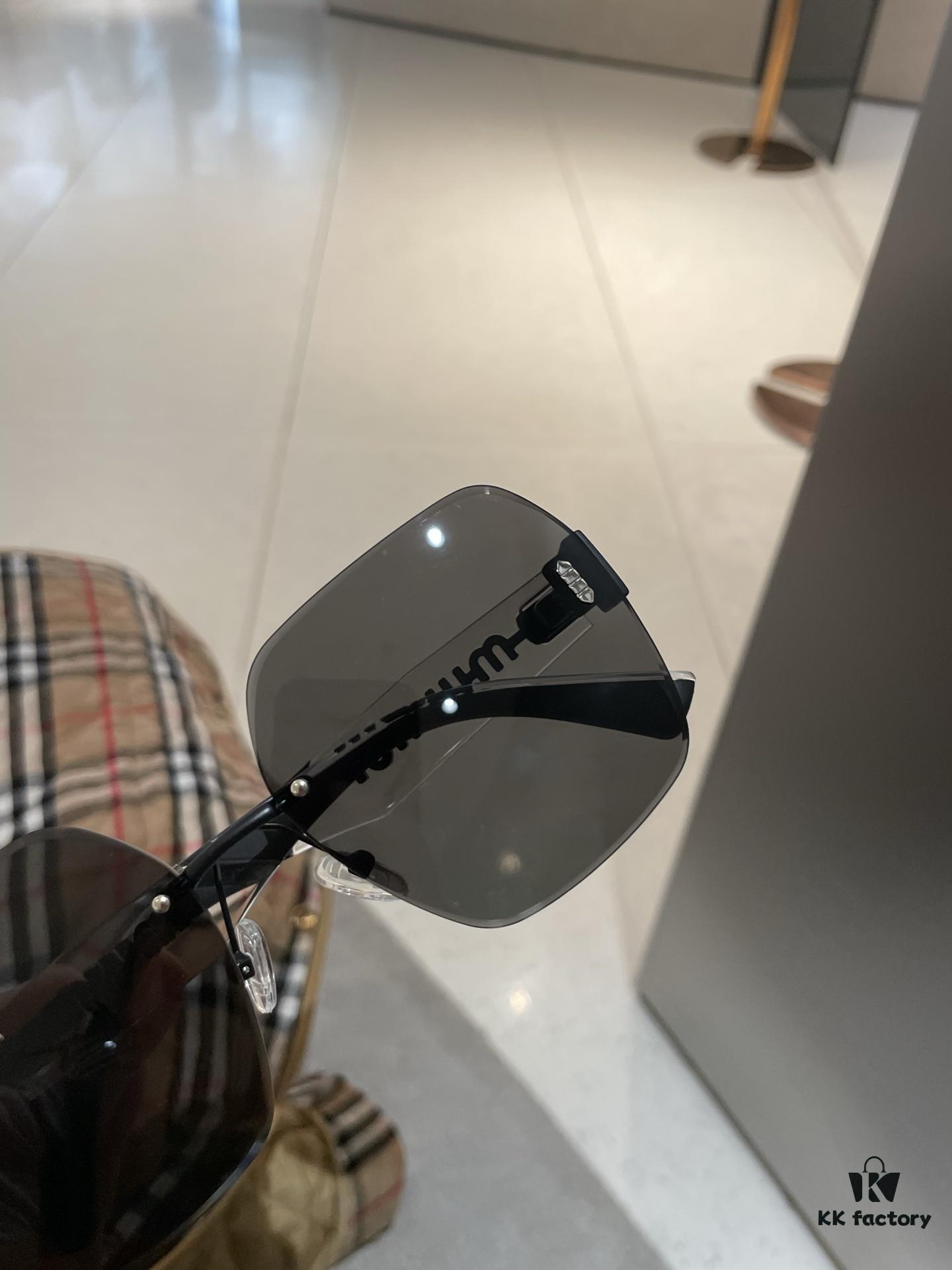 Fendi Sparkle Polarized Fashion Elegant Sunglasses for Women