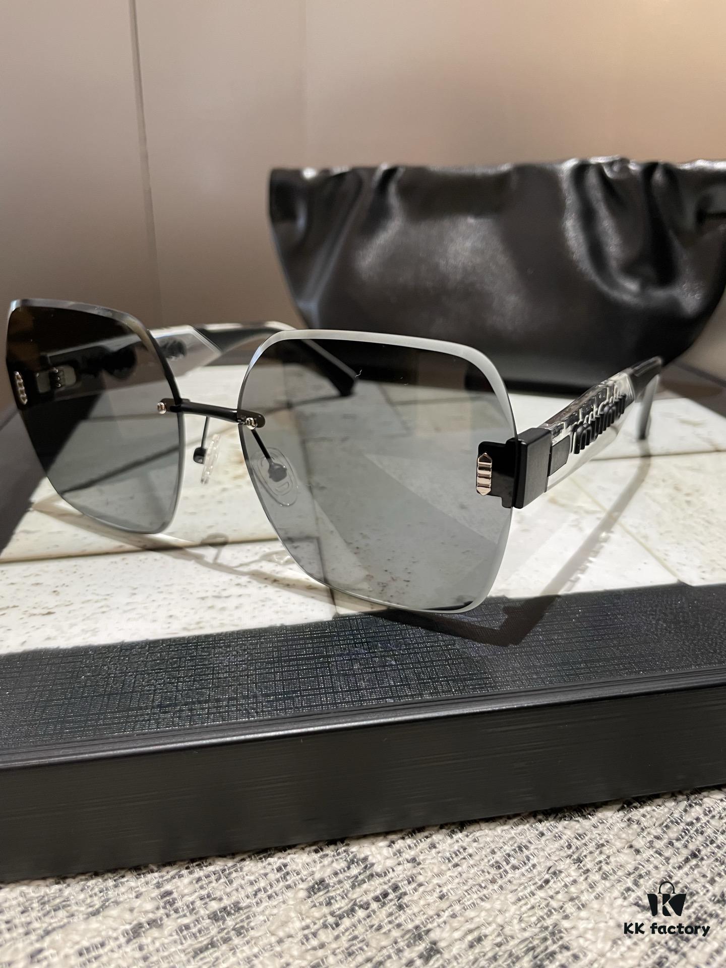 Fendi Sparkle Polarized Fashion Elegant Sunglasses for Women