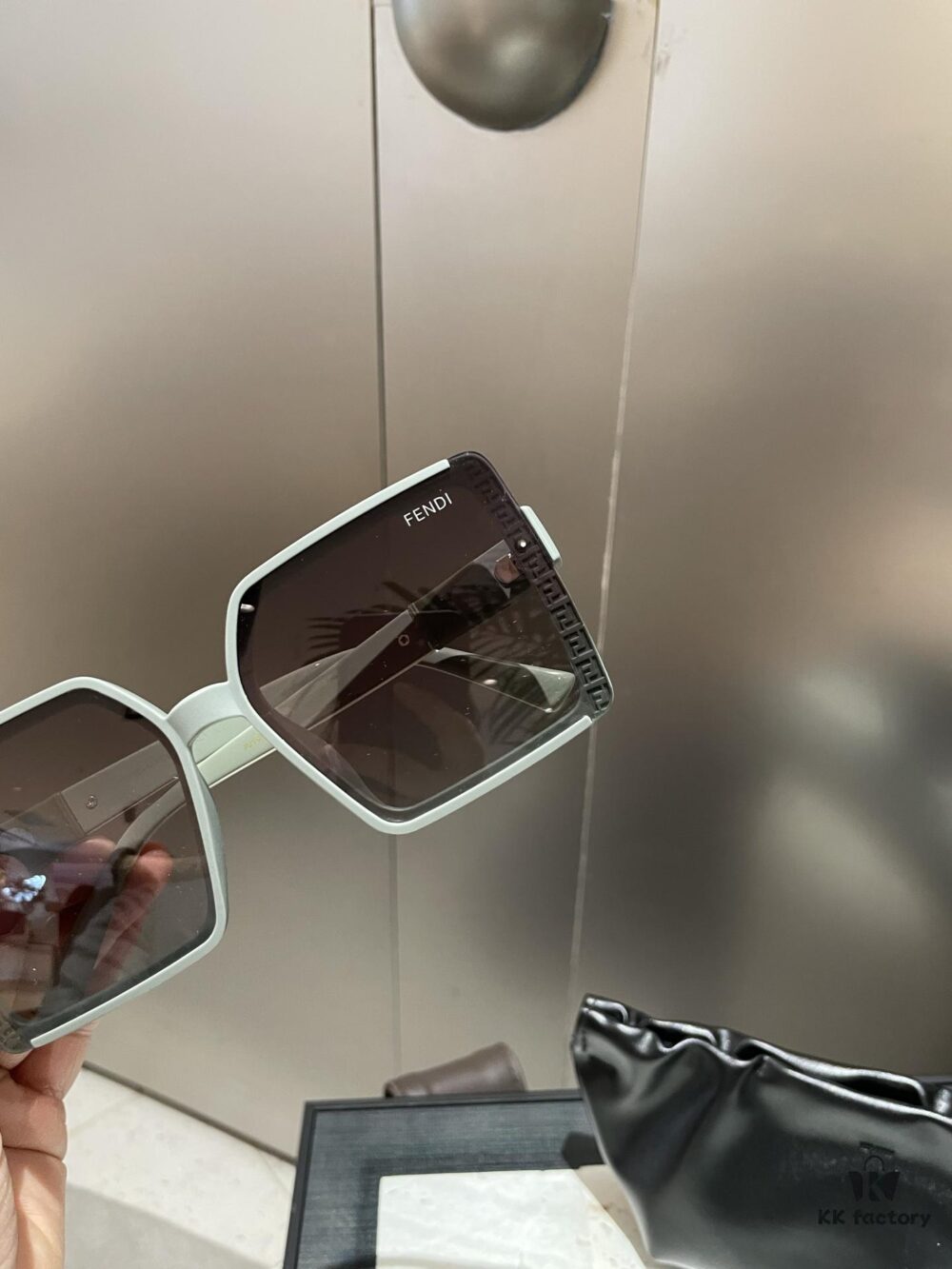 Fendi 💫 Polarized 💫 Fashionable and Elegant Sunglasses for Women