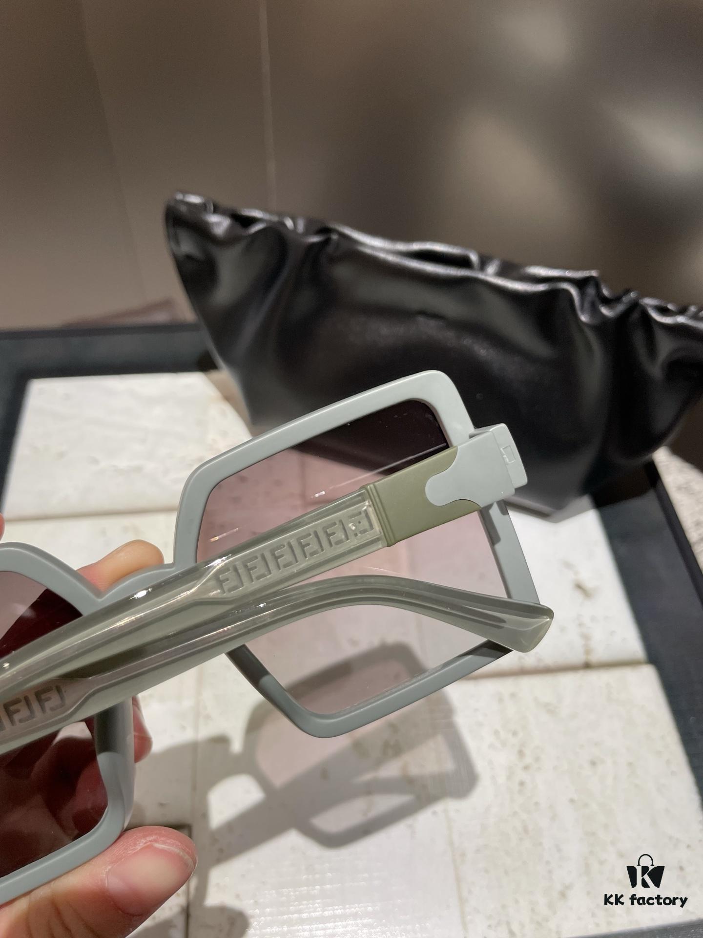 Fendi 💫 Polarized 💫 Fashionable and Elegant Sunglasses for Women