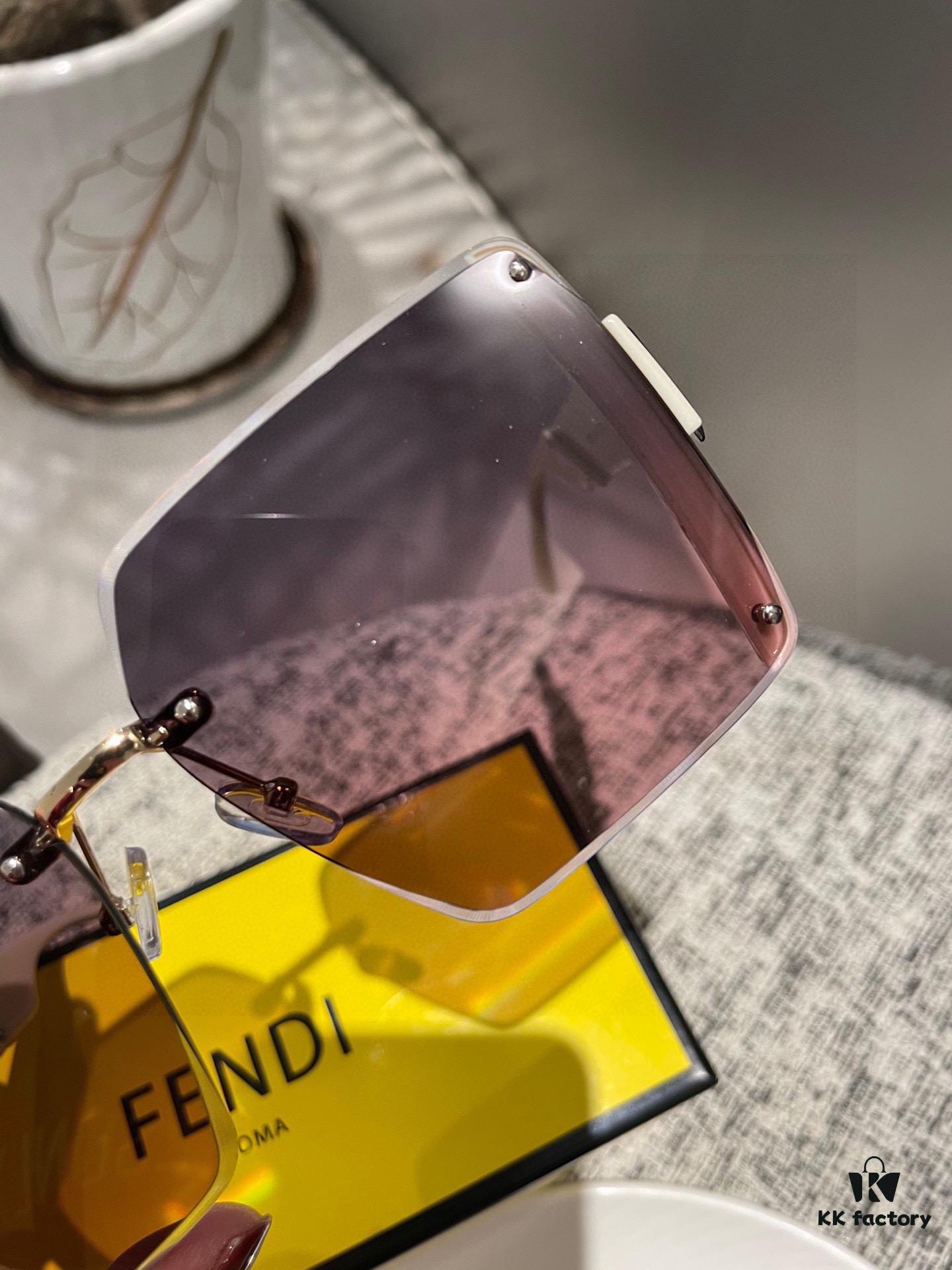 Fendi 💫 Polarized 💫 Stylish and Elegant Sunglasses for Women