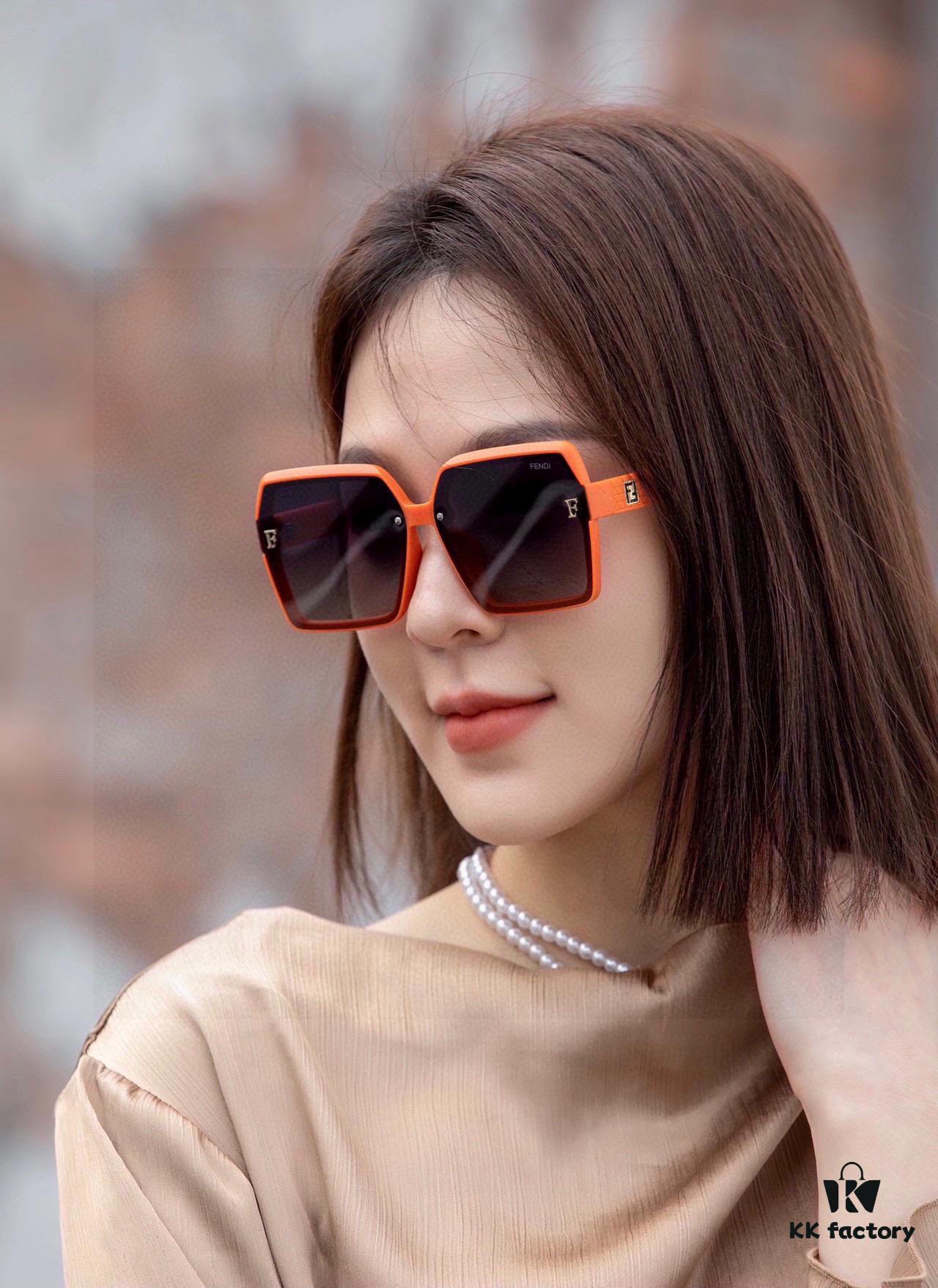Fendi💌Polaroid Resin Polarized Sunglasses😎New Style Chanel-Style Sunglasses Reduce Glare🥰Block Harmful Light and Radiation😊Essential for Travel, Outfits, and Driving🌸Brand Philosophy - Trends Come and Go, but Style Remains🥳