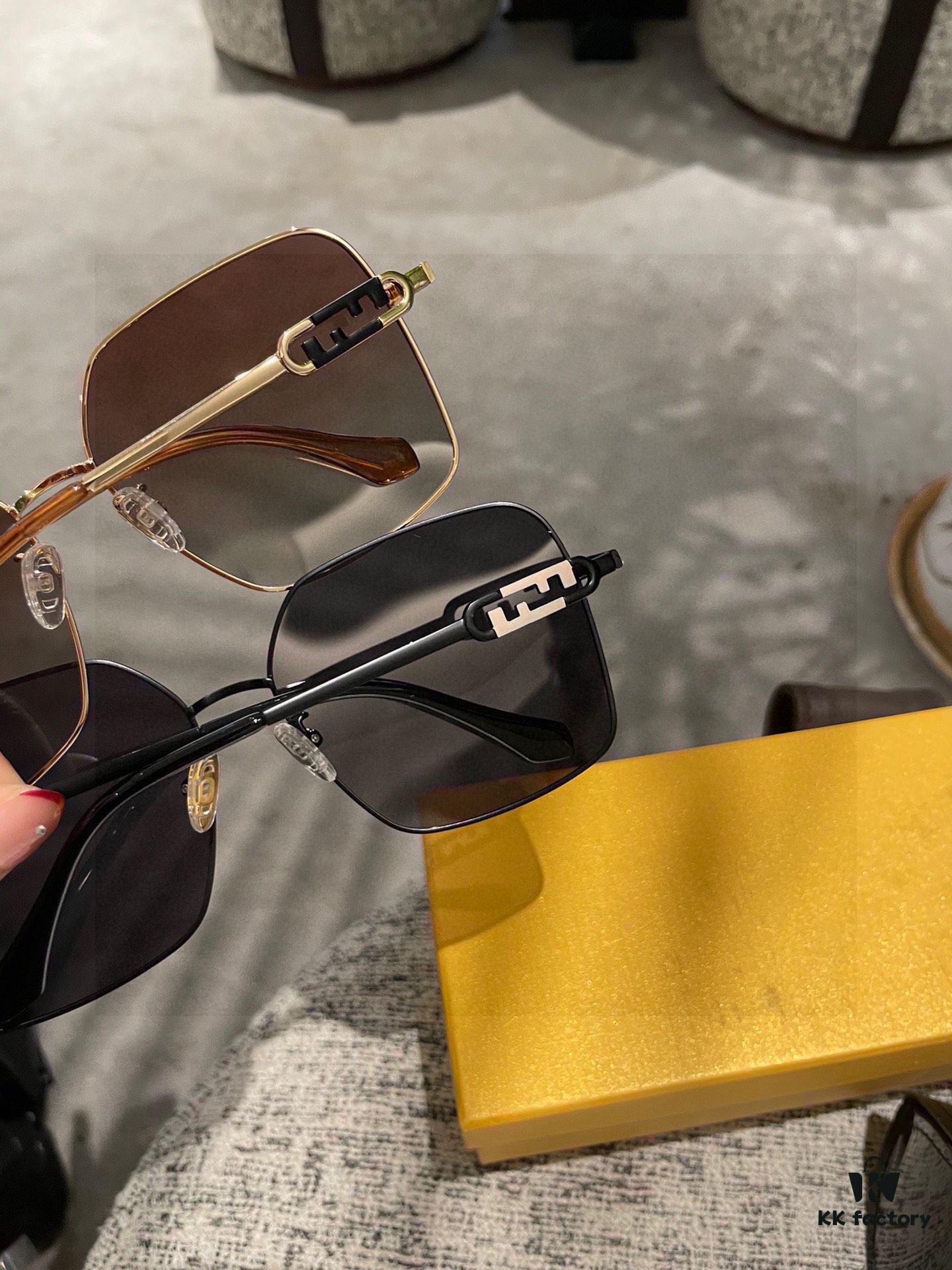 Fendi💌Polaroid Resin Sunglasses😎 New Arrival Chanel-Style Sun Glasses Reduce Glare🥰Block Harmful Light and Radiation😊Essential for Travel, Outfits, and Driving🌸🧐Brand Philosophy - Trends Come and Go, but Style Remains🥳