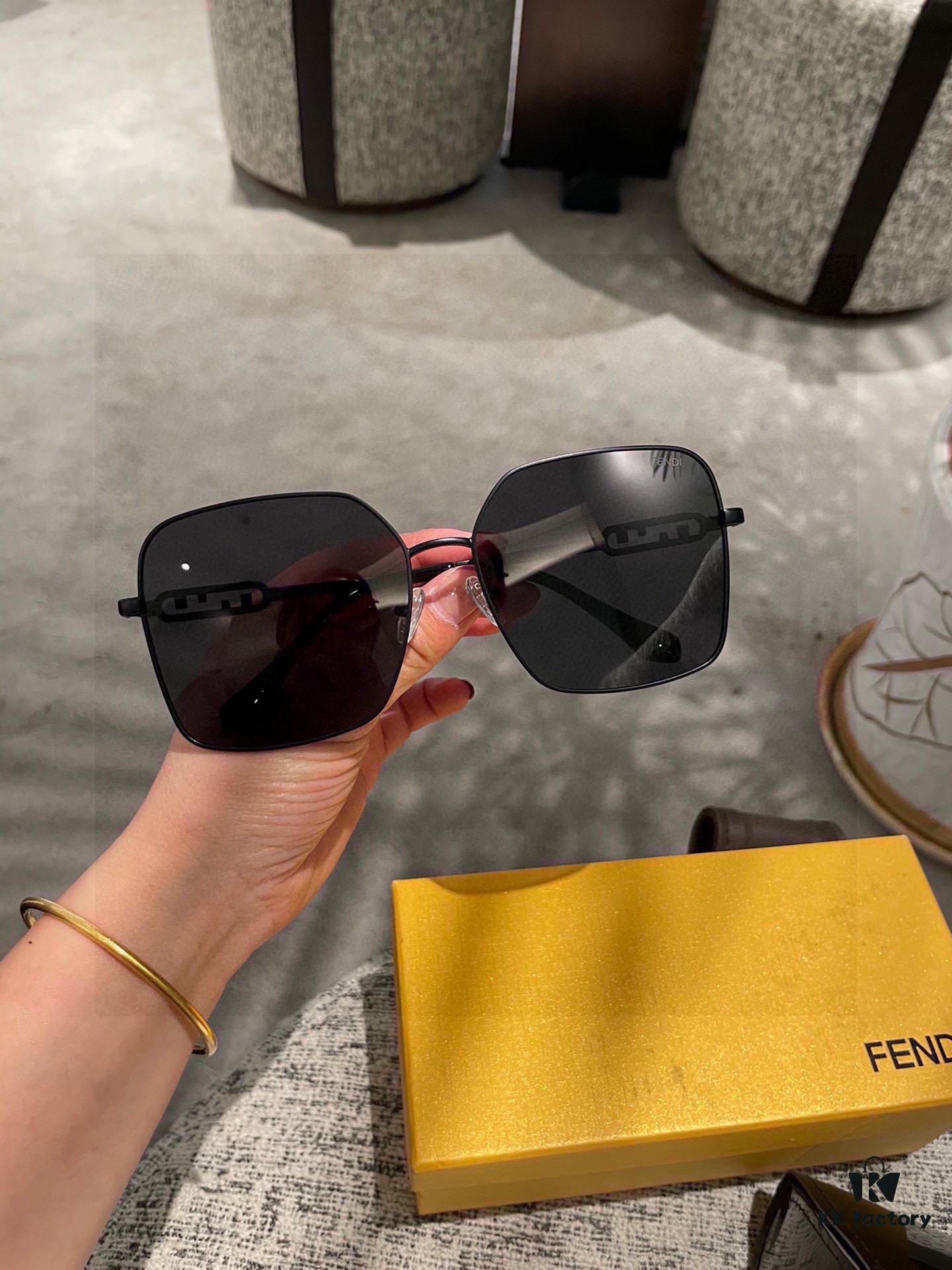 Fendi💌Polaroid Resin Sunglasses😎 New Arrival Chanel-Style Sun Glasses Reduce Glare🥰Block Harmful Light and Radiation😊Essential for Travel, Outfits, and Driving🌸🧐Brand Philosophy - Trends Come and Go, but Style Remains🥳