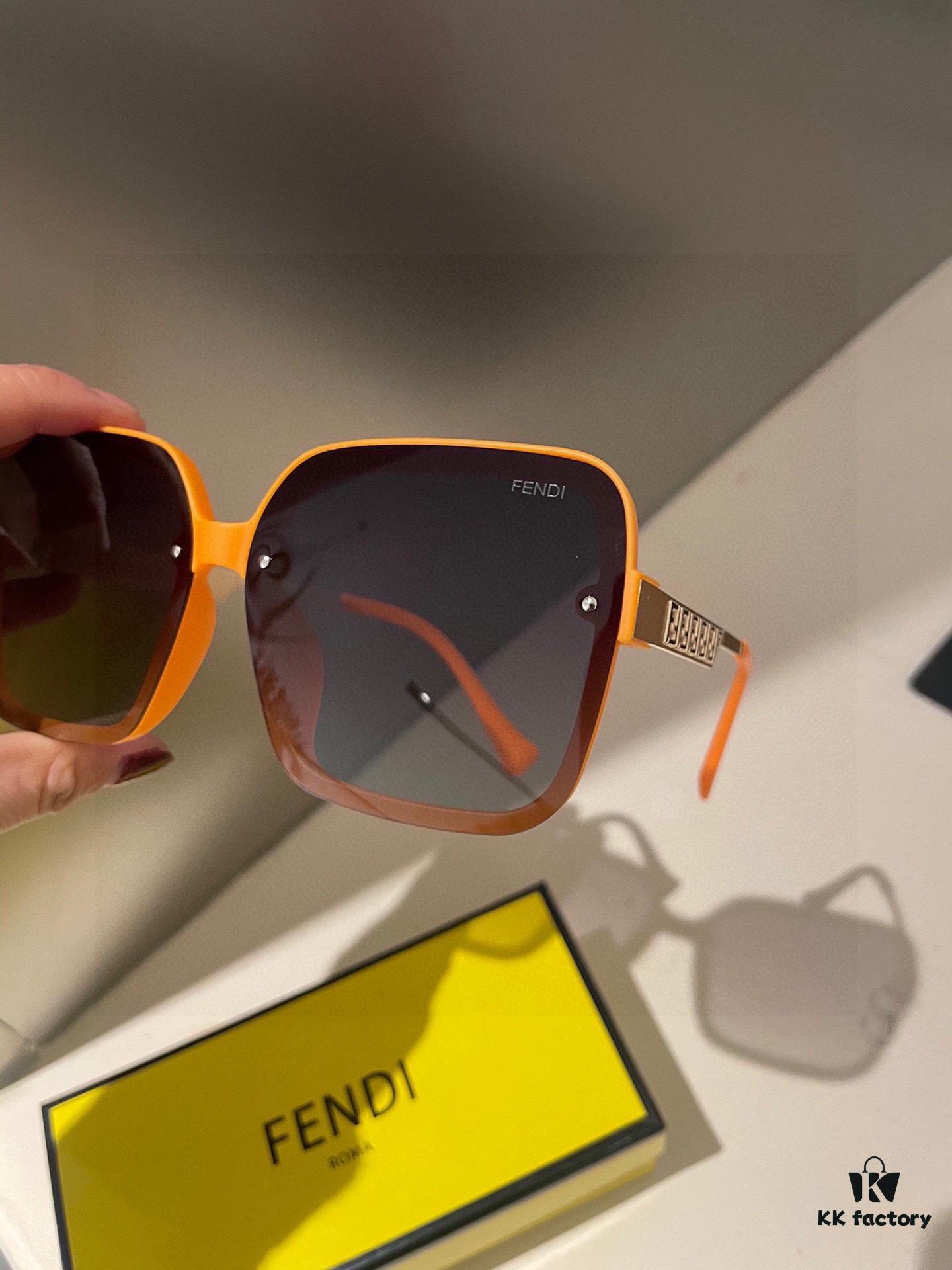 Fendi Women's Polarized Sunglasses 🕶️ Fashionable Face-Framing Luxury Style Trendy Look Live Recommendation (6071) Eyewear Sunglasses