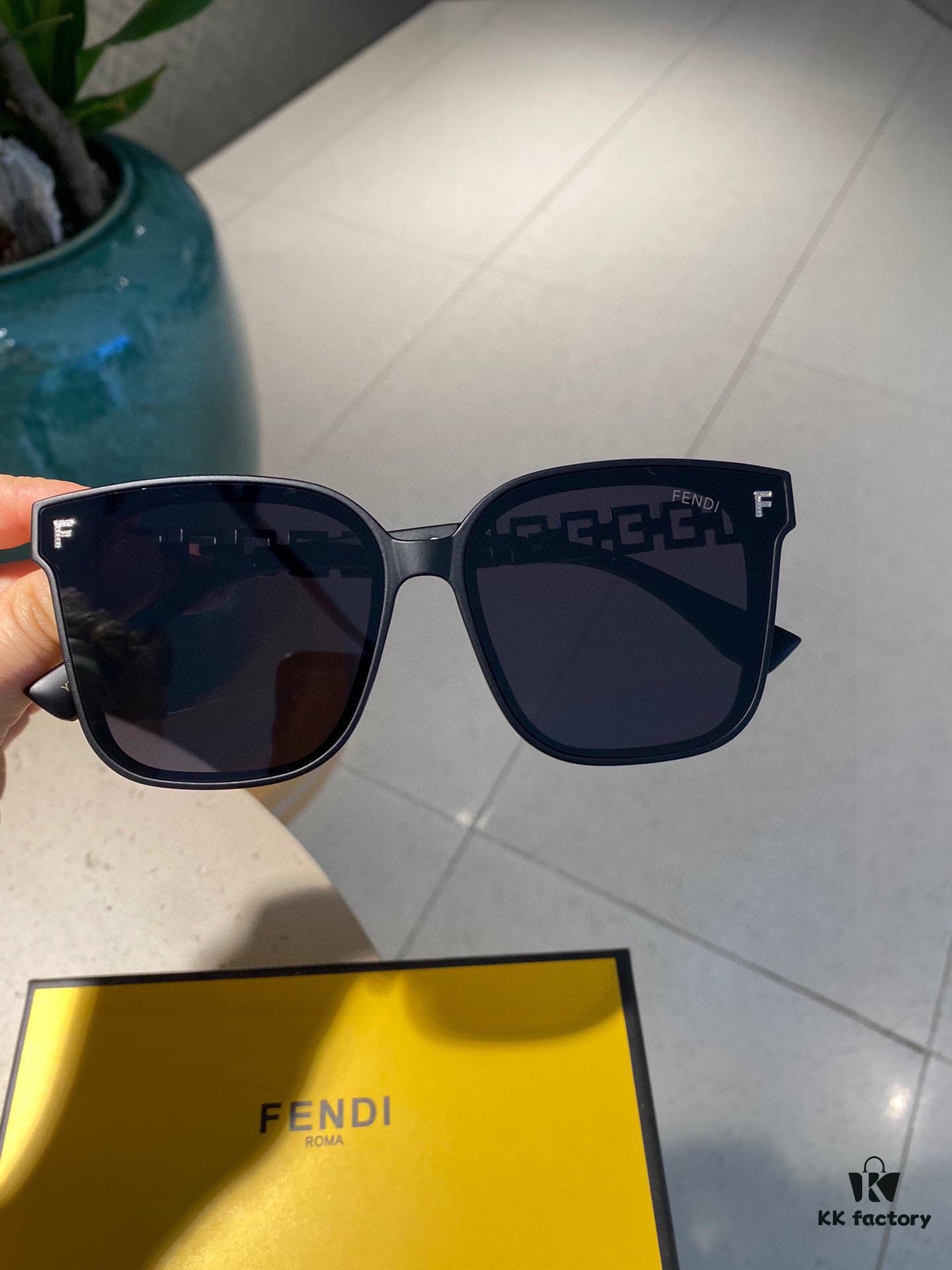 Fendi Polarized Metal Women's Sunglasses