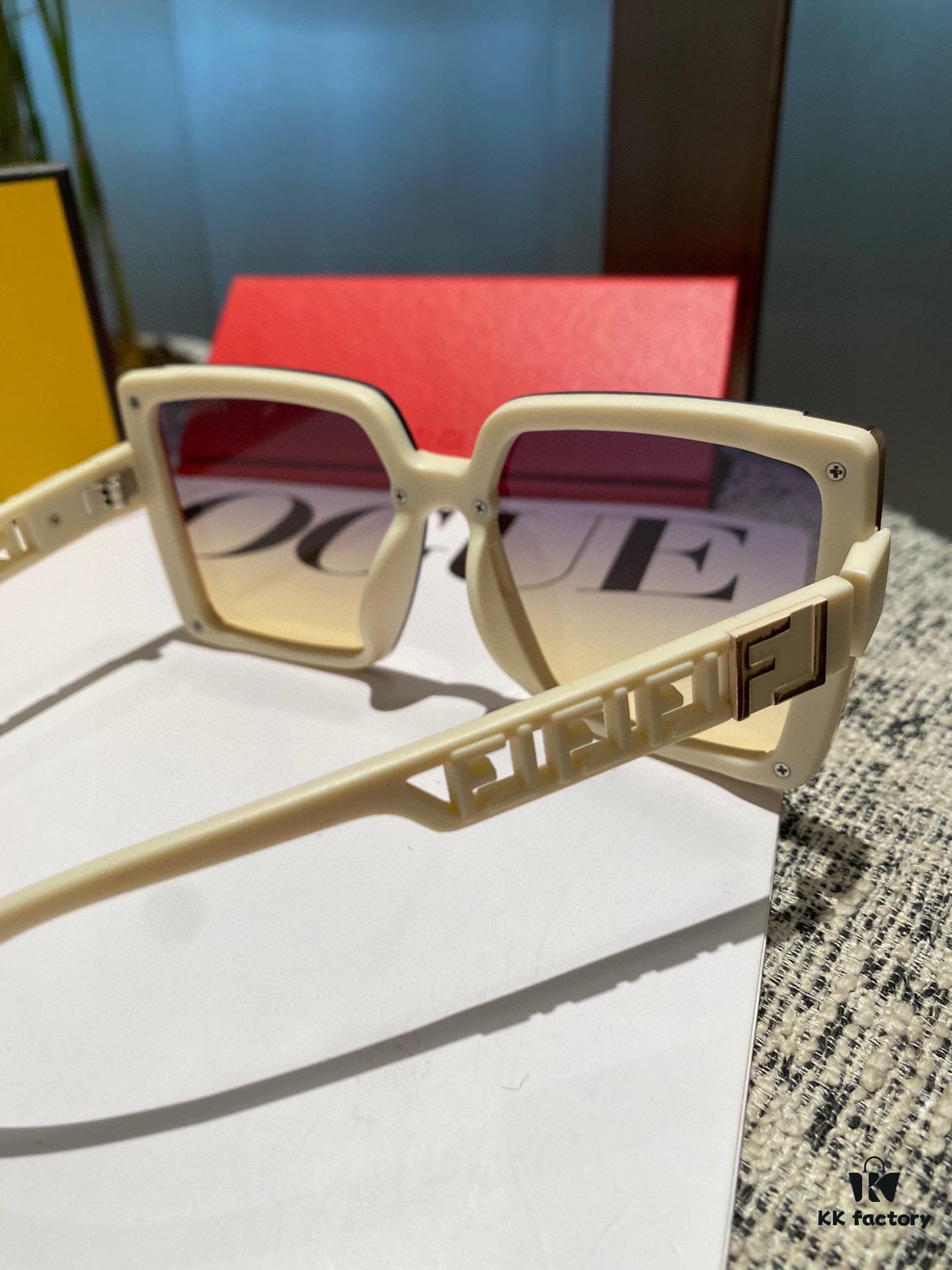 Fendi Postaloy Polarized Sunglasses 😎 New Fashion Stylish Sun Glasses, Reduce Glare and Block Harmful Radiation 🥰 Essential for Travel, Outfits, and Driving 🌸