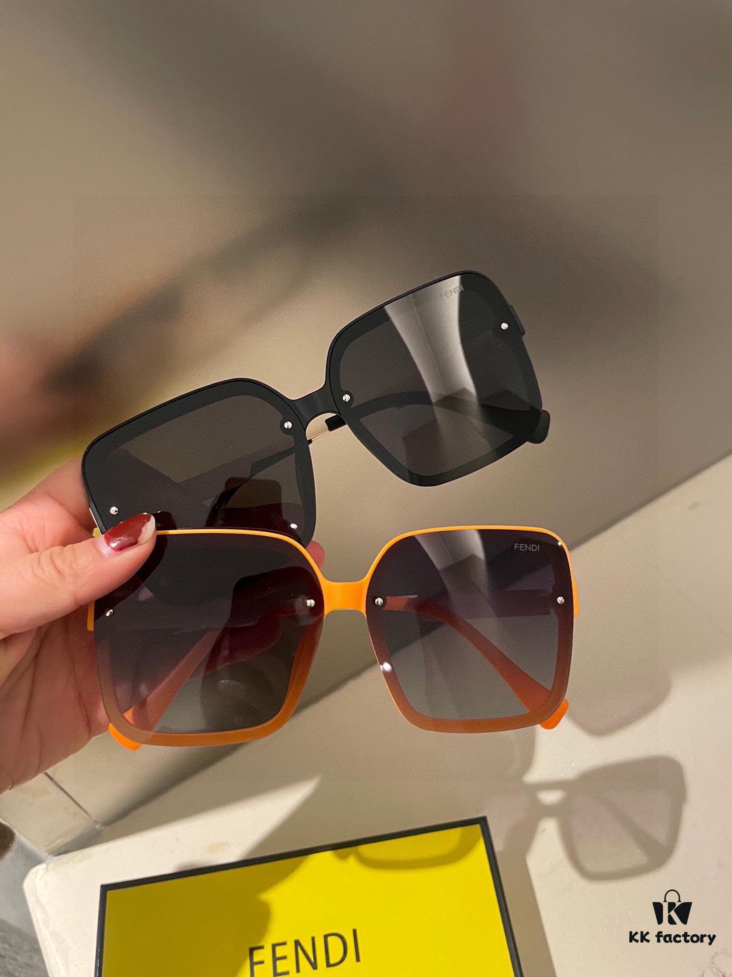 Fendi Women's Polarized Sunglasses 🕶️ Fashionable Face-Framing Designer Style Recommended Live Streaming Model (6071) Eyewear