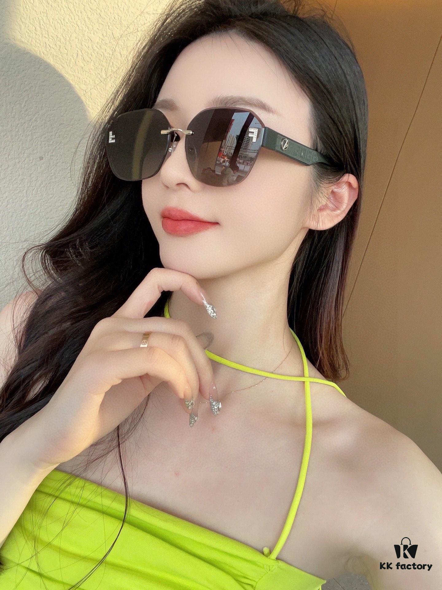 High-Definition Fendi Nylon Polarized Sunglasses for Women