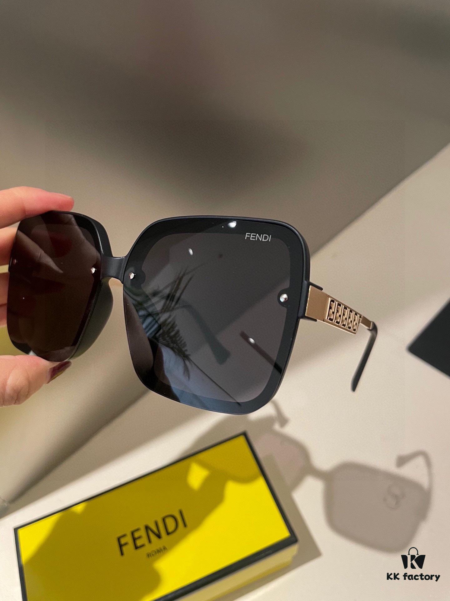Fendi Women's Polarized Sunglasses 🕶️ Fashionable Face-Framing Luxury Style Trendy Design Recommended from Live Stream (6071)