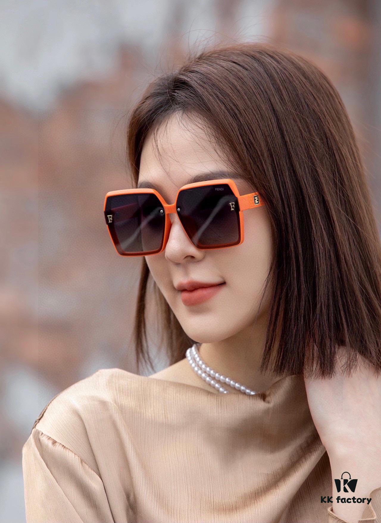 Fendi💌Polaroid Resin Polarized Sunglasses😎New Fashion Chic Sun Glasses to Reduce Glare🥰Block Harmful Light and Radiation😊Essential for Travel, Outfits, and Driving🧐Brand Philosophy - Trends Come and Go, Style Remains🥳