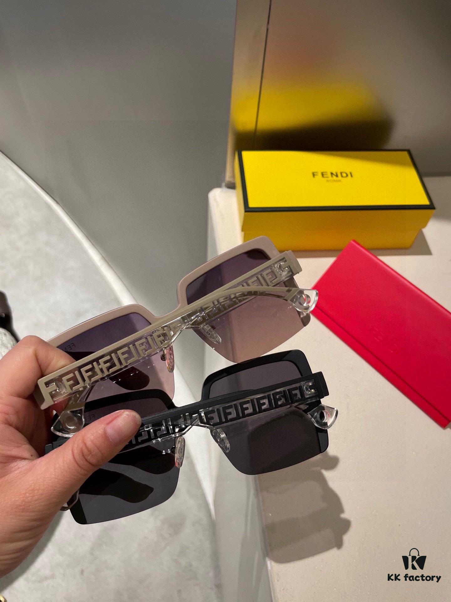 Fendi Women's High-Definition Thickened Nylon Sunglasses (Nylon Series) 🕶️ High-Quality TR-90 Frame, Stylish and Versatile!