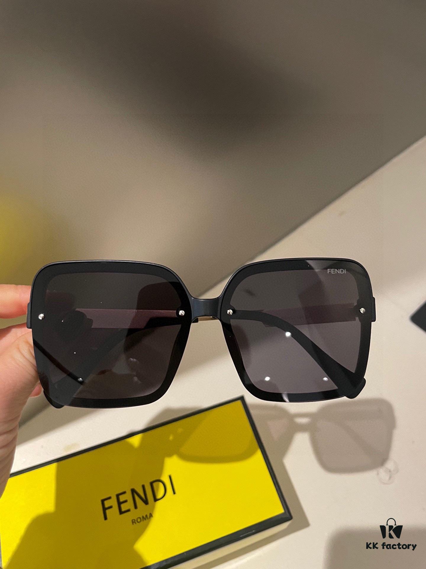 Fendi Women's Polarized Sunglasses 🕶️ Fashionable Face-Framing Designer Style Popular Live Stream Recommendation (6071) Eyewear