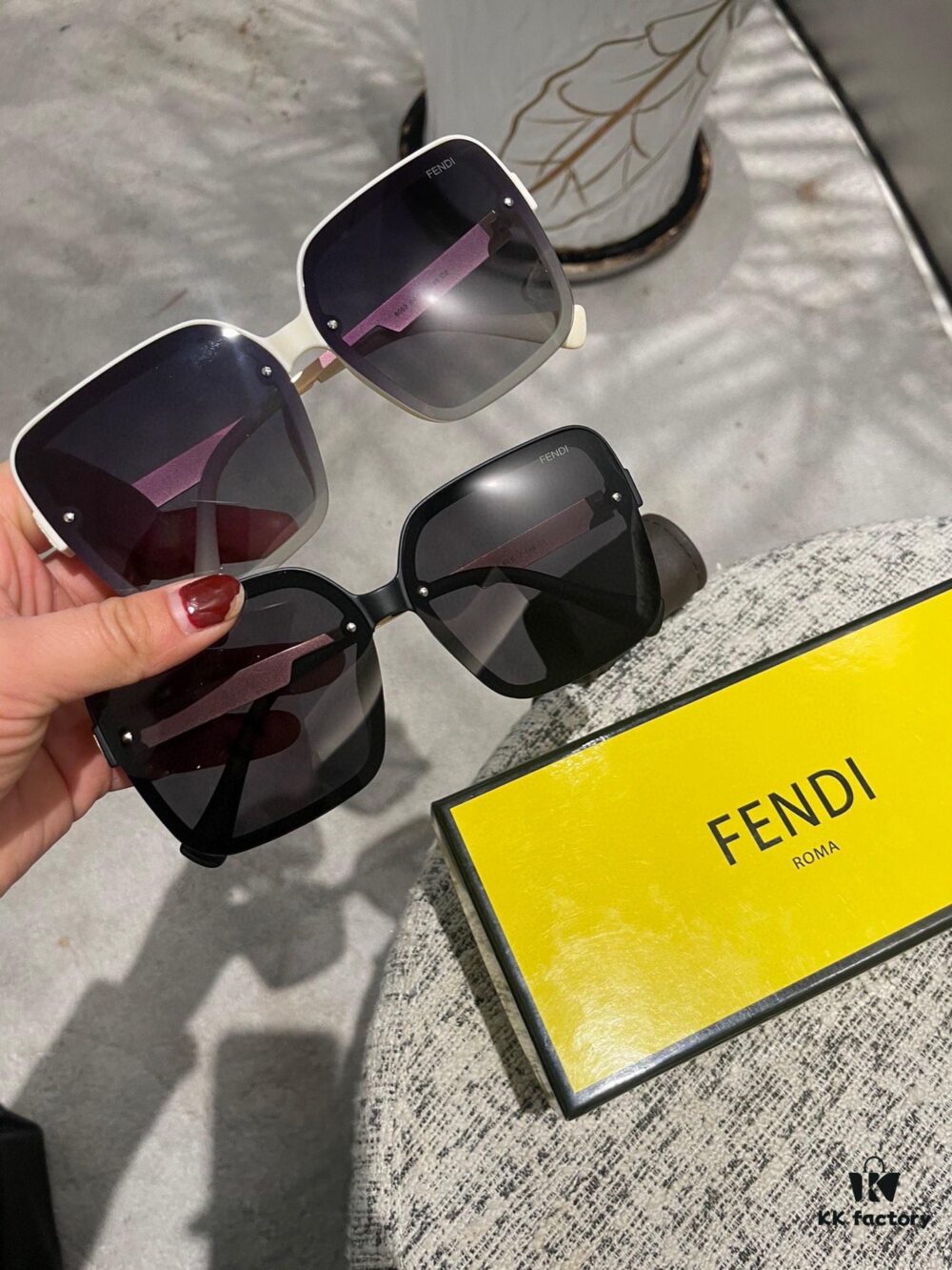 Fendi Women's Polarized Sunglasses 🕶️ Fashionable Face-Framing Designer Style Trendy Look Live-Stream Recommended Model (6071) Eyewear