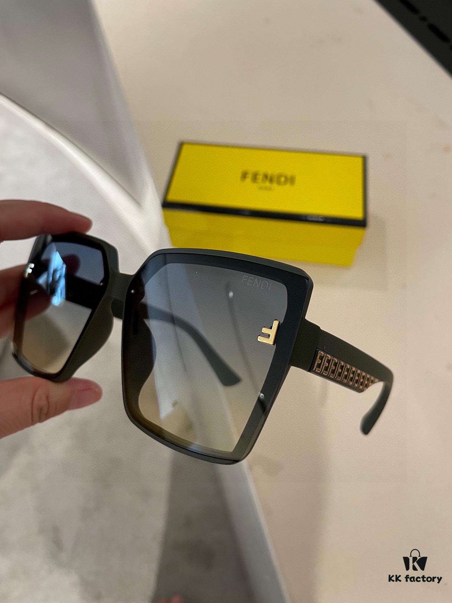Fendi💌 Polarized Resin Sunglasses😎 New Fashion Chic Sun Glasses Reduce Glare, Block Harmful Radiation🥰 Essential for Travel and Styling🌸 Great for Driving Too🧐 Brand Philosophy - Trends Come and Go, Style Remains🥳
