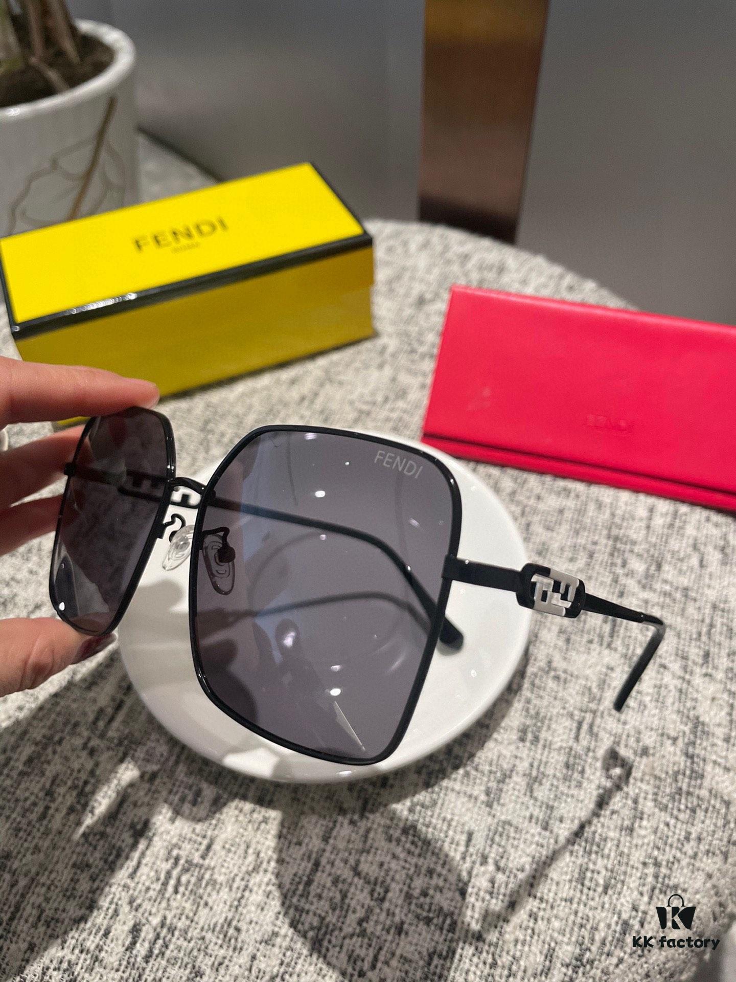 Fendi Polarized Series 2024 New Arrival Polarized Sunglasses, Multiple Styles