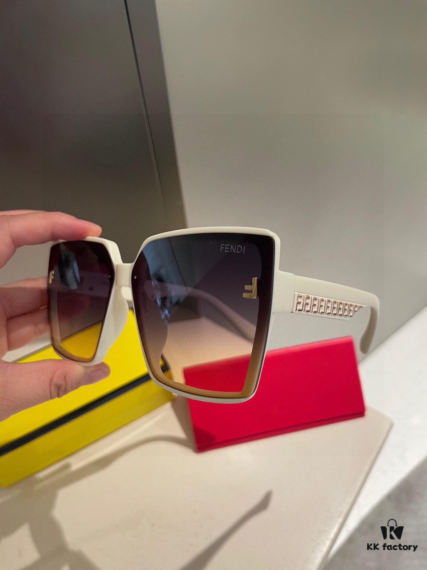 Fendi Postaloy Polarized Sunglasses 😎 New Stylish Chic Sun Glasses to Reduce Glare, Block Harmful Radiation 🥰 Essential Fashion Accessory for Travel and Outfits 🌸 Suitable for Driving 🧐 Brand Philosophy - Trends Come and Go, Style Remains Forever 🥳