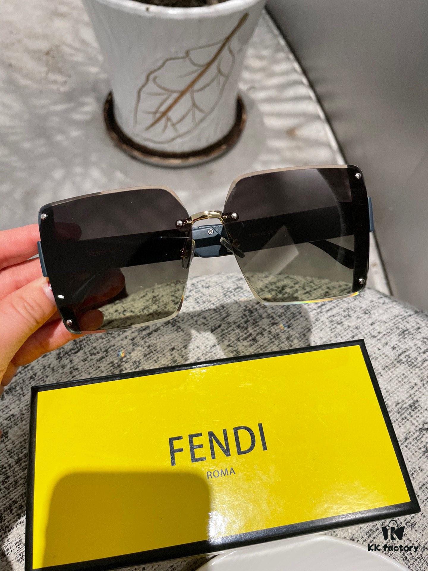 Fendi 💫 Polarized 💫 Fashionable and Elegant Sunglasses for Women