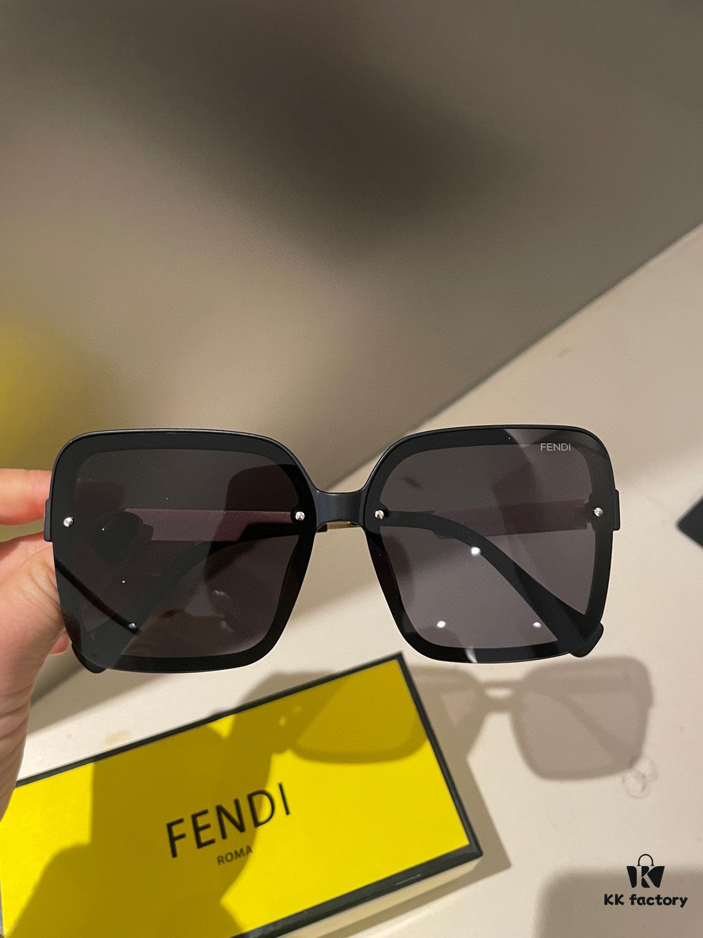 Fendi Women's Polarized Sunglasses 🕶️ Fashionable Face-Framing Designer Style Popular Live-Streamed Model (6071)