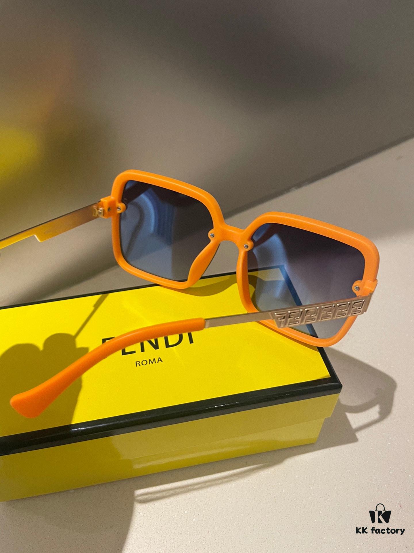 Fendi Women's Polarized Sunglasses 🕶️ Fashionable Face-Framing Designer Style Popular Live-Streamed Model (6071)