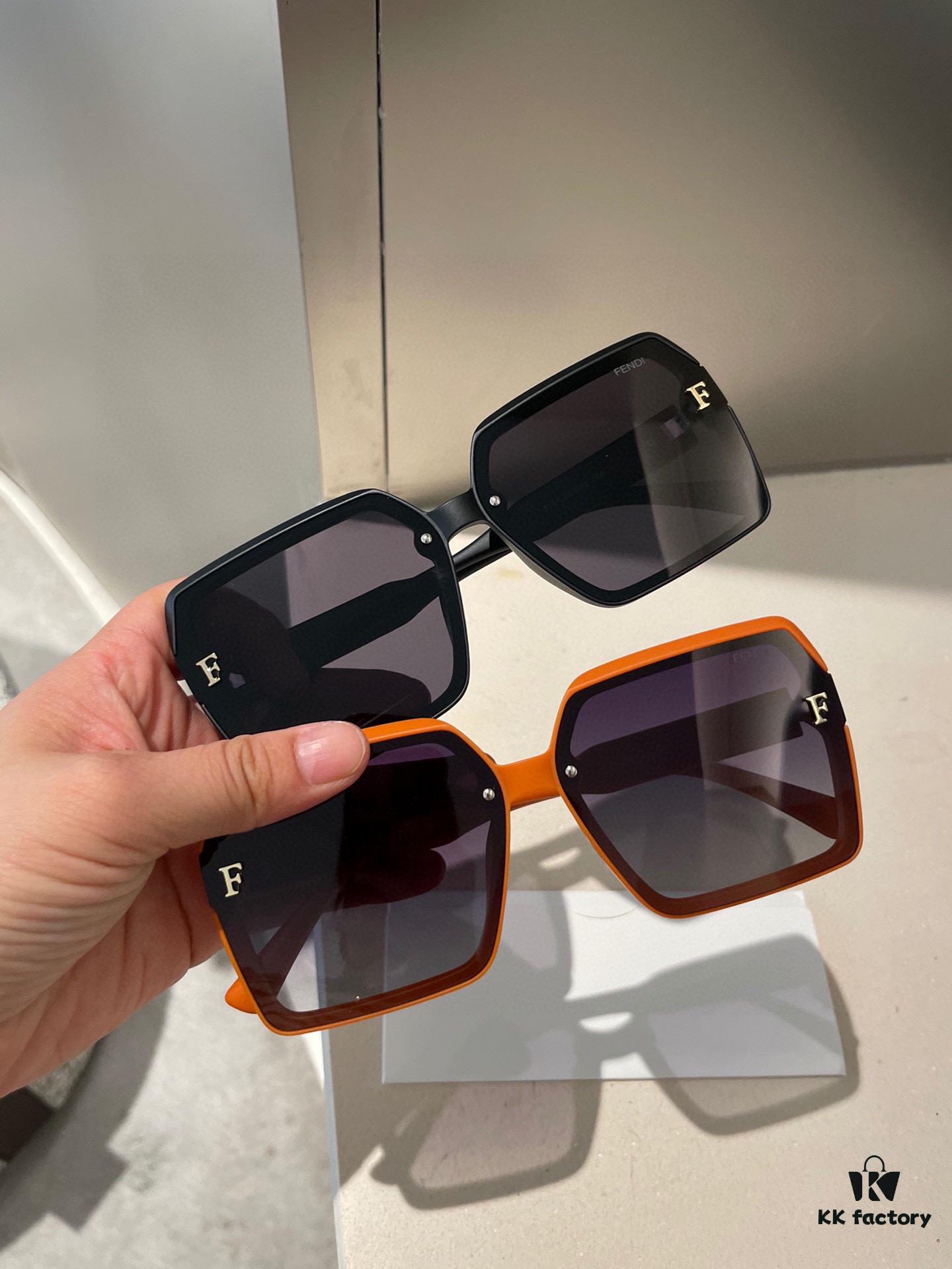 Fendi💌 Polarized Resin Sunglasses😎 New Style Chic Sun Glasses to Reduce Glare🥰 Block Harmful and Radiation Rays😊 Essential Fashion Accessory for Travel and Outfits🌸 Suitable for Driving Too🧐 Brand Philosophy - Trends Come and Go, Style Remains🥳
