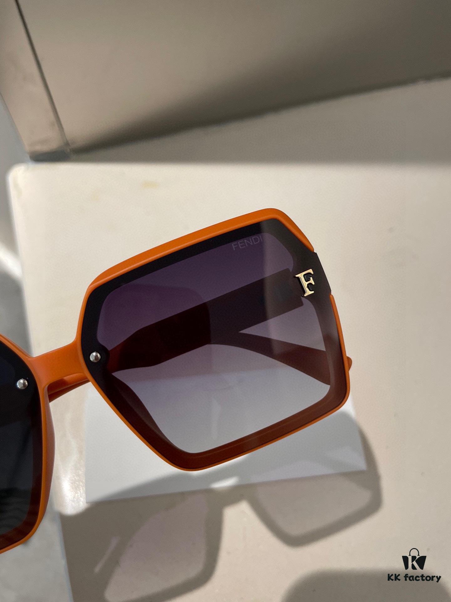 Fendi💌 Polarized Resin Sunglasses😎 New Style Chic Sun Glasses to Reduce Glare🥰 Block Harmful and Radiation Rays😊 Essential Fashion Accessory for Travel and Outfits🌸 Suitable for Driving Too🧐 Brand Philosophy - Trends Come and Go, Style Remains🥳