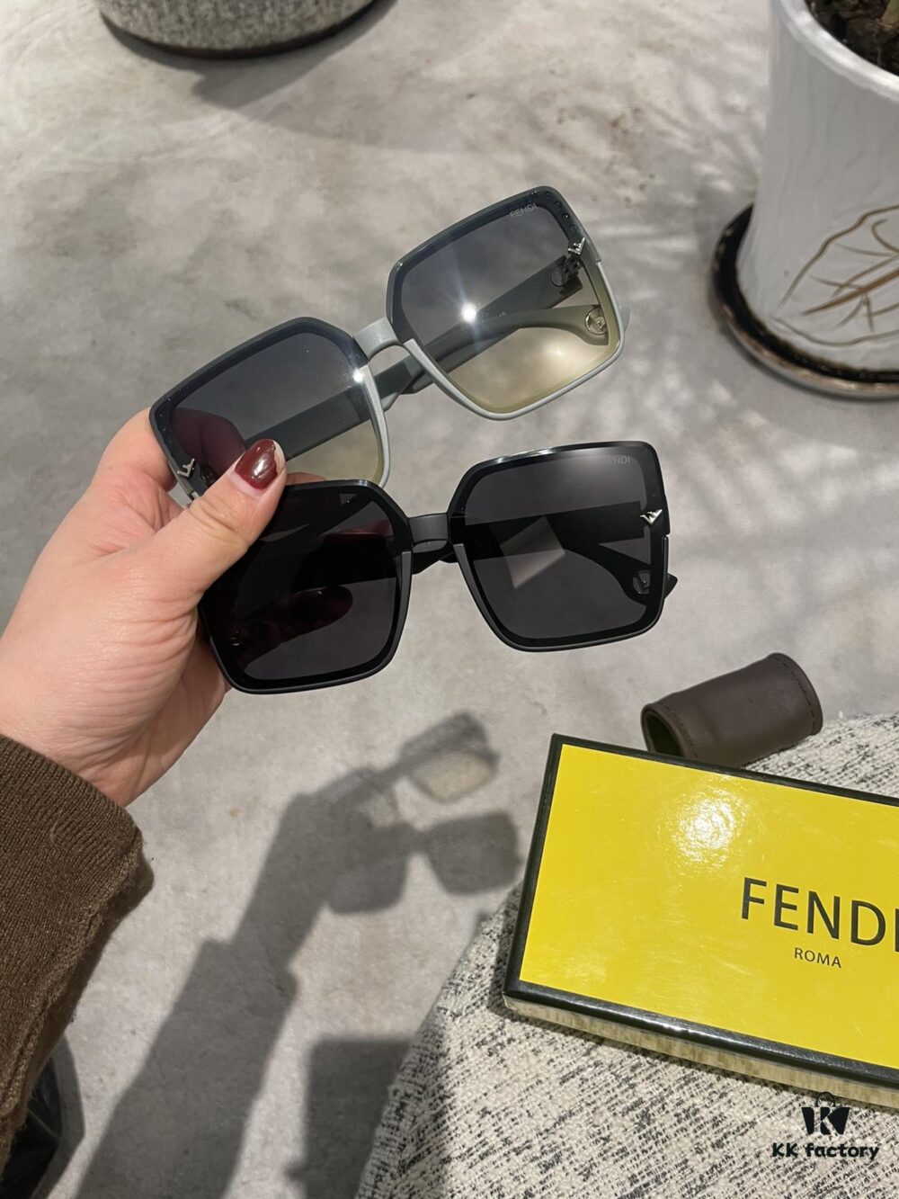 Fendi Postaloy Resin Polarized Sunglasses 😎 New Style Chic Sun Glasses to Reduce Glare, Block Harmful Light and Radiation 🥰 Essential Fashion Accessory for Travel, Outings, and Driving 🌸