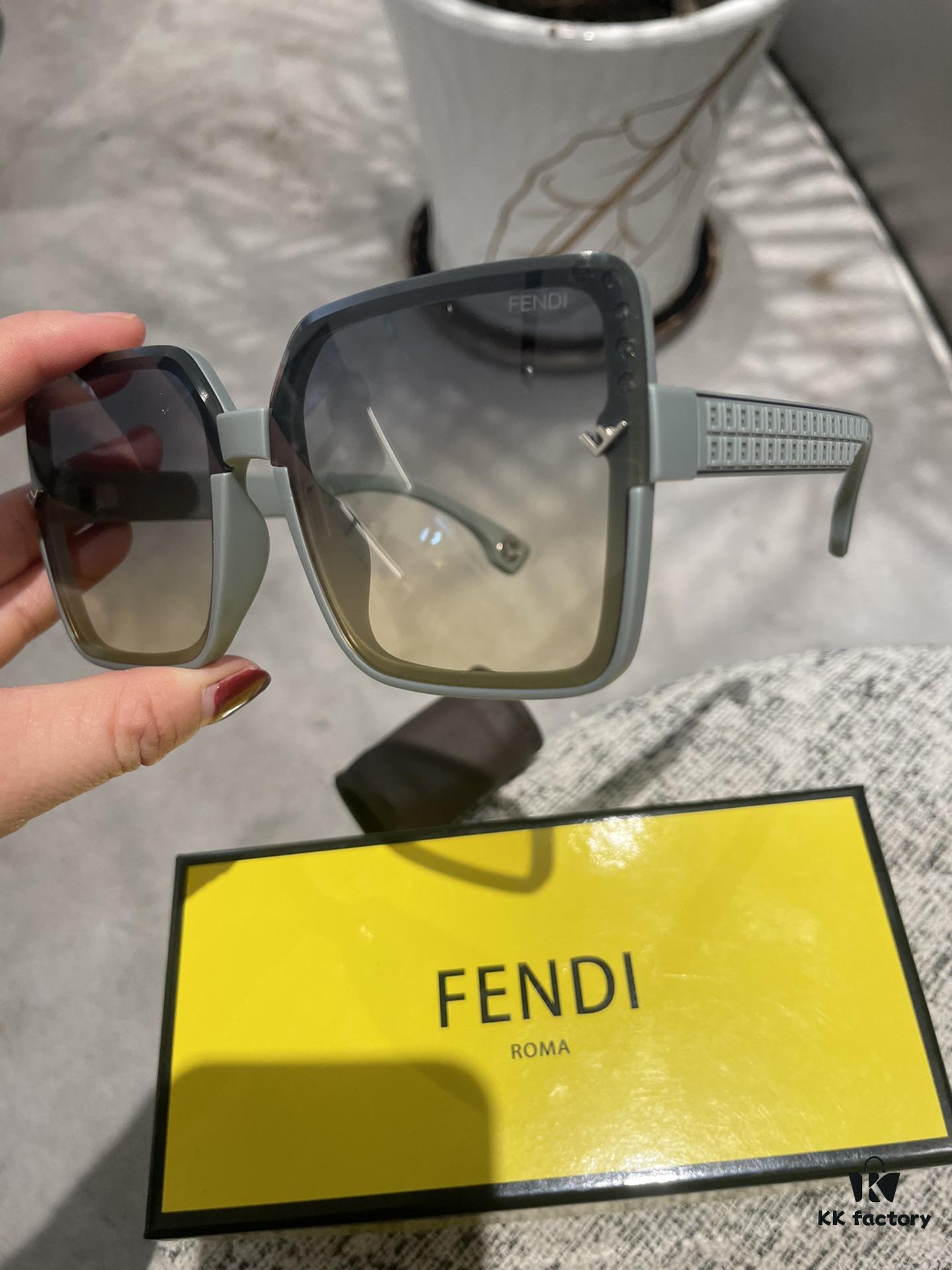 Fendi Postaloy Resin Polarized Sunglasses 😎 New Style Chic Sun Glasses to Reduce Glare, Block Harmful Light and Radiation 🥰 Essential Fashion Accessory for Travel, Outings, and Driving 🌸