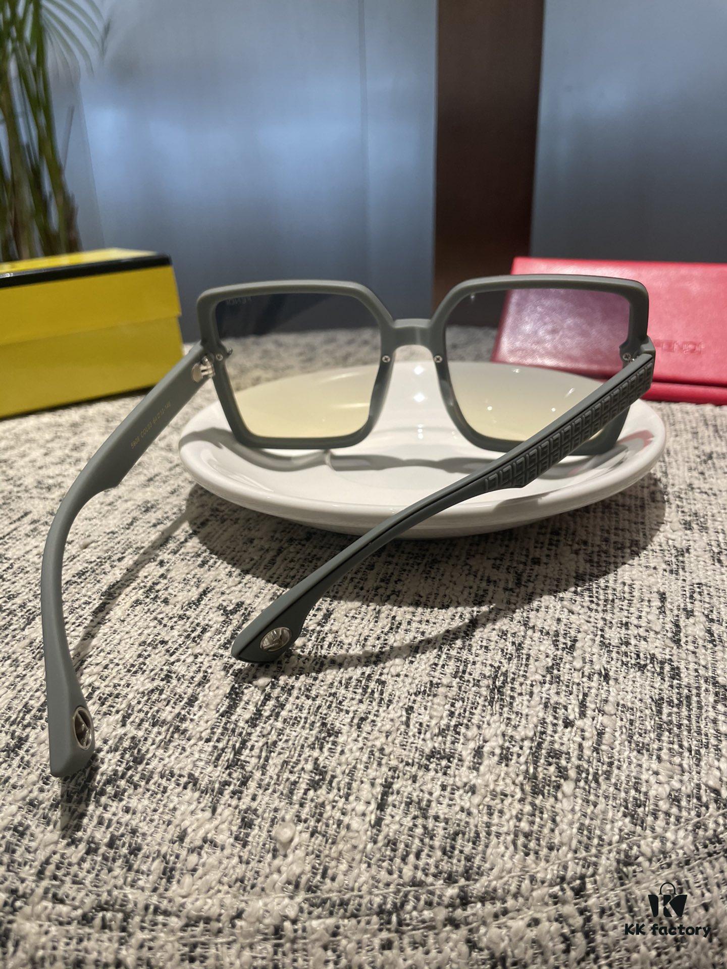 Fendi Postaloy Resin Polarized Sunglasses 😎 New Style Chic Sun Glasses to Reduce Glare, Block Harmful Light and Radiation 🥰 Essential Fashion Accessory for Travel, Outings, and Driving 🌸