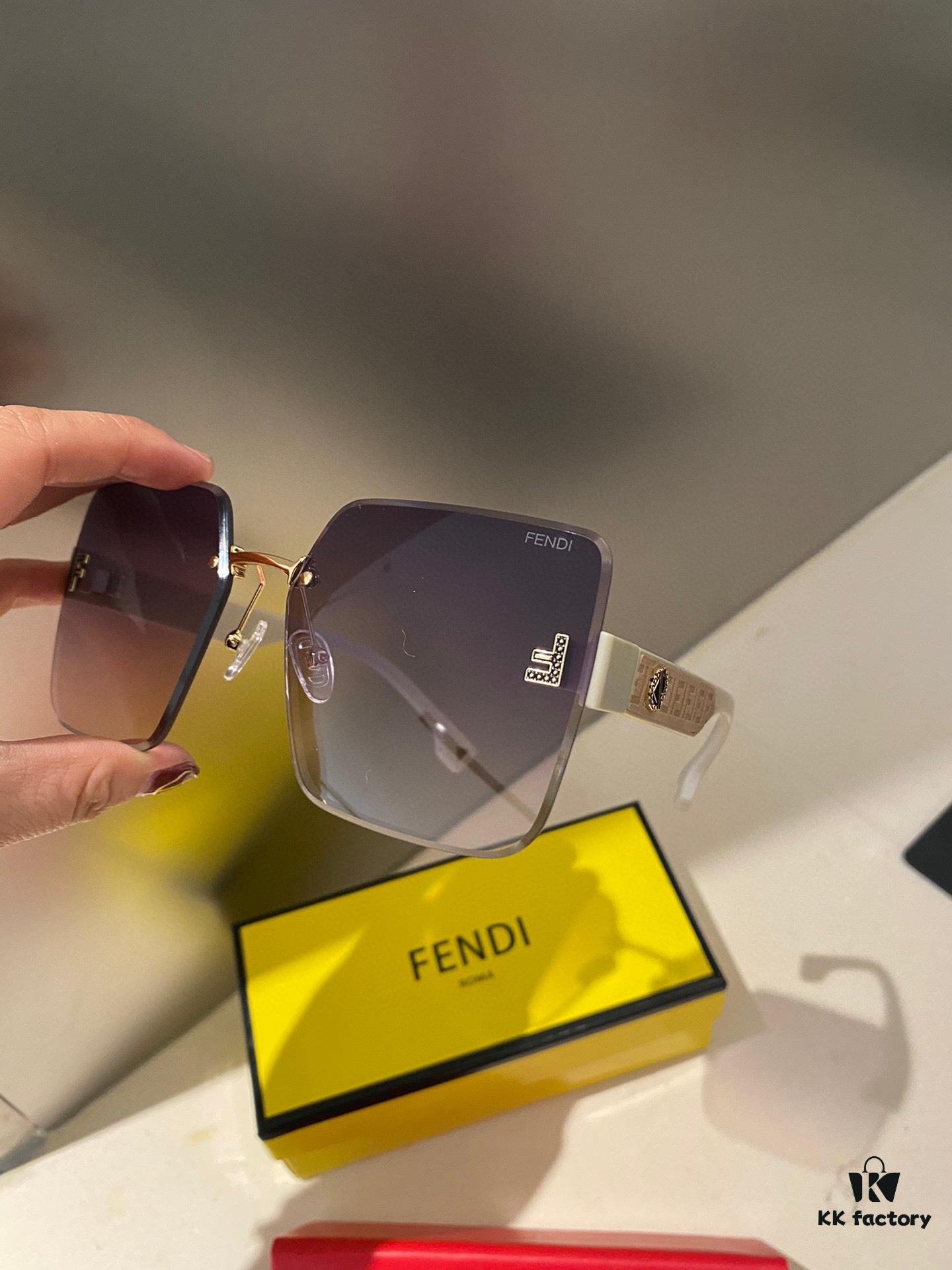 Fendi Postaloy Resin Polarized Sunglasses 😎 New Style Chanel-Style Sunglasses Reduce Glare, Block Harmful Radiation 🥰 Essential for Travel and Styling 🌸 Suitable for Driving 🧐 Brand Philosophy - Trends Come and Go, but Style Remains 🥳 6112 Eyewear Sunglasses
