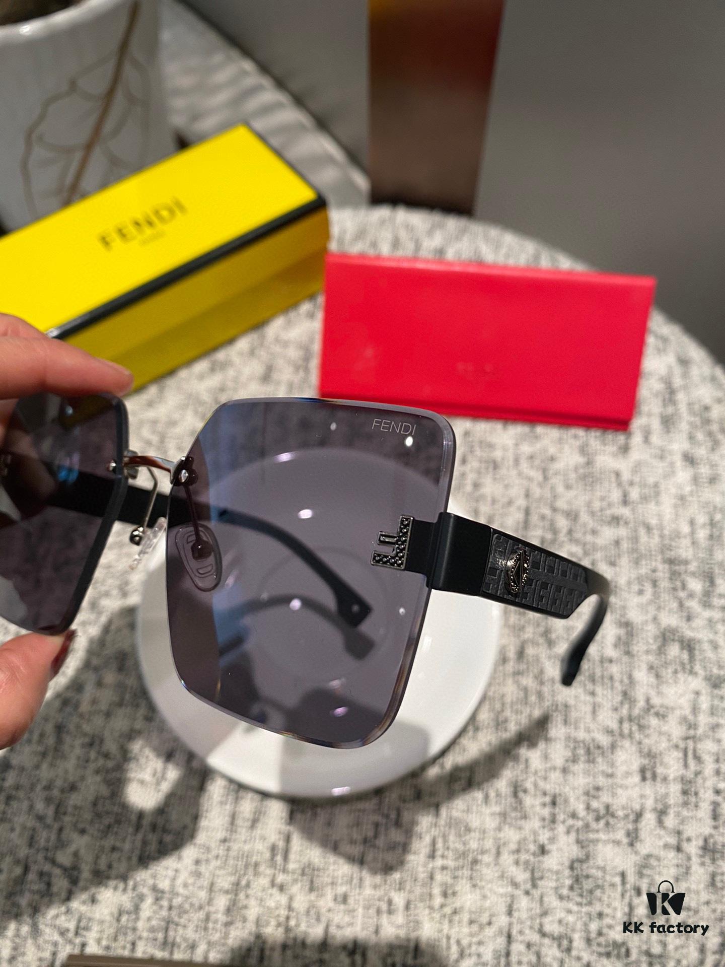 Fendi Postaloy Resin Polarized Sunglasses 😎 New Style Chic Sun Glasses Reduce Glare, Block Harmful Radiation 🥰 Essential for Travel and Outfit Pairing 🌸 Suitable for Driving 🧐 Brand Philosophy - Trends Come and Go, but Style Remains 🥳 6112 Eyewear Sunglasses