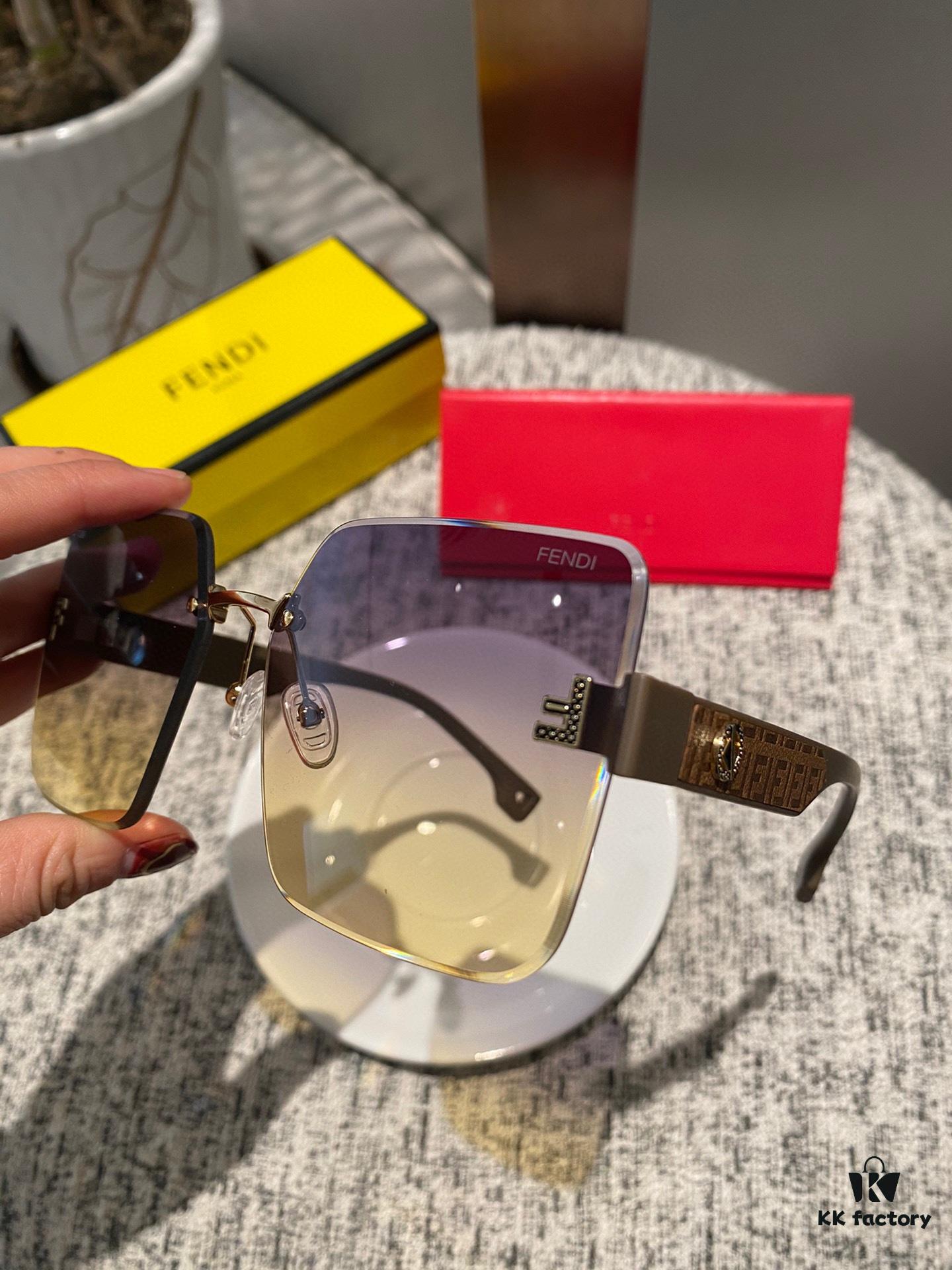 Fendi Postaloy Resin Polarized Sunglasses 😎 New Style Chic Sun Glasses Reduce Glare, Block Harmful Radiation 🥰 Essential for Travel and Outfit Pairing 🌸 Suitable for Driving 🧐 Brand Philosophy - Trends Come and Go, but Style Remains 🥳 6112 Eyewear Sunglasses