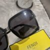 Fendi Women's Polarized Sunglasses 🕶️ Fashionable Face-Framing Luxury Style Trendy Look Live Stream Recommended Model (6071)